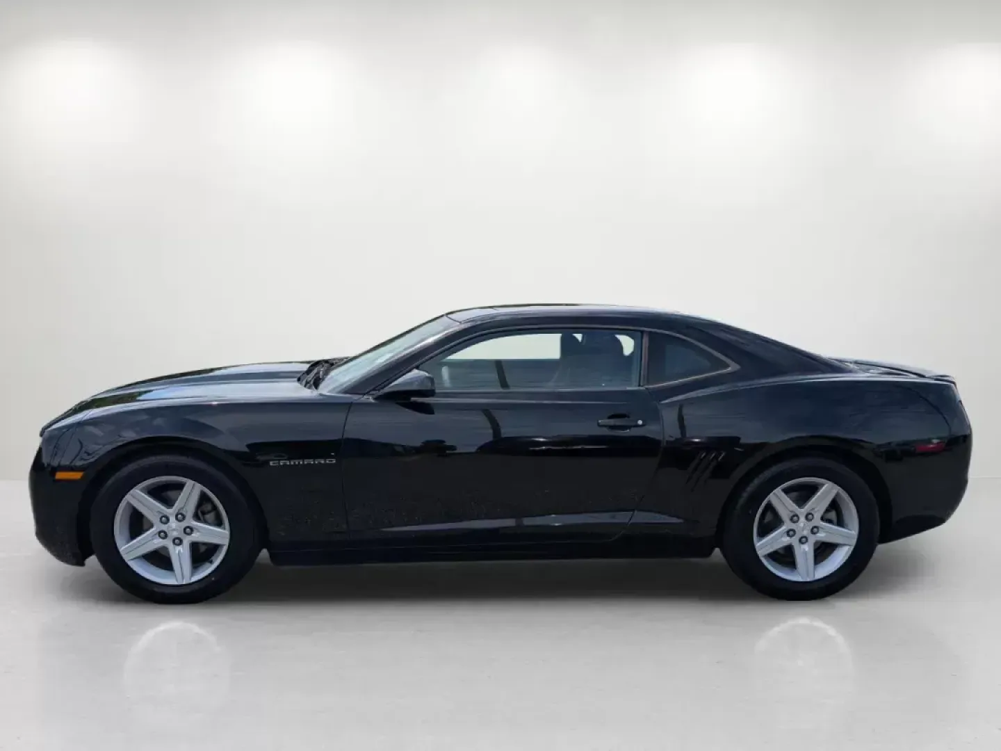 2012 /Black Chevrolet Camaro 1LT (2G1FB1E3XC9) with an Gas V6 3.6L/217 engine, 6-Speed Automatic transmission, located at 7000 Northlake Connector, Columbus, GA, 31904, (706) 987-8085, 32.524975, -84.978134 - 2012 Chevrolet Camaro 1LT - Photo#2