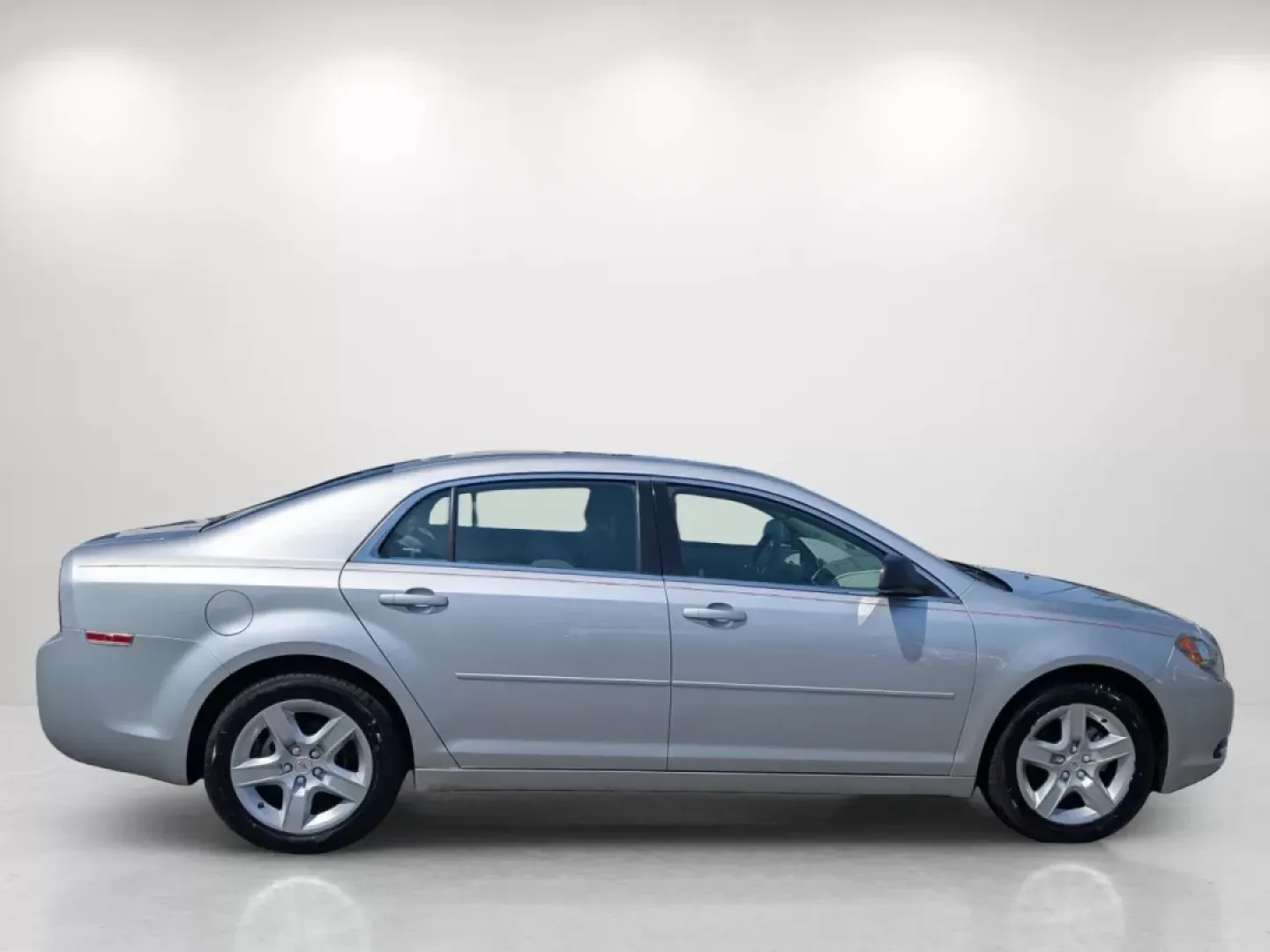 2012 /Titanium Chevrolet Malibu LS w/1FL (1G1ZA5EU5CF) with an Other engine, located at 1430 Gateway Drive, Opelika, AL, 36801, (334) 239-0944, 32.637871, -85.409790 - **Discover Your Next Adventure with the 2012 Chevrolet Malibu A Perfect Fit for Your Phenix City Lifestyle!**<br /> <br /> Are you looking for a reliable sedan that effortlessly blends style, efficiency, and comfort? The 2012 Chevrolet Malibu, available now at Gils Auto in Phenix City, AL, is an ex - Photo#3