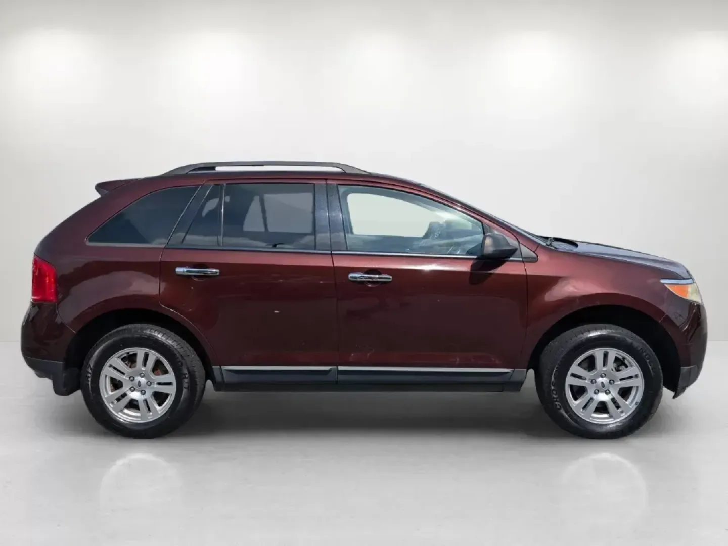 2012 Ford Edge SE (2FMDK3GC3CB) with an Other engine, located at 3959 U.S. 80 W, Phenix City, AL, 36870, (334) 297-4885, 32.469296, -85.135185 - **Experience Adventure in Comfort with the 2012 Ford Edge SE at Gils Auto - Prattville!**<br /> <br /> Are you ready to elevate your family outings or weekend getaways? The 2012 Ford Edge SE is designed for those who crave a blend of style, comfort, and versatility, making it the perfect companion f - Photo#6