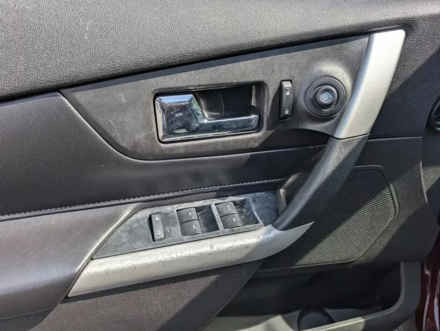 2012 Ford Edge SE (2FMDK3GC3CB) with an Other engine, located at 3959 U.S. 80 W, Phenix City, AL, 36870, (334) 297-4885, 32.469296, -85.135185 - **Experience Adventure in Comfort with the 2012 Ford Edge SE at Gils Auto - Prattville!**<br /> <br /> Are you ready to elevate your family outings or weekend getaways? The 2012 Ford Edge SE is designed for those who crave a blend of style, comfort, and versatility, making it the perfect companion f - Photo#9