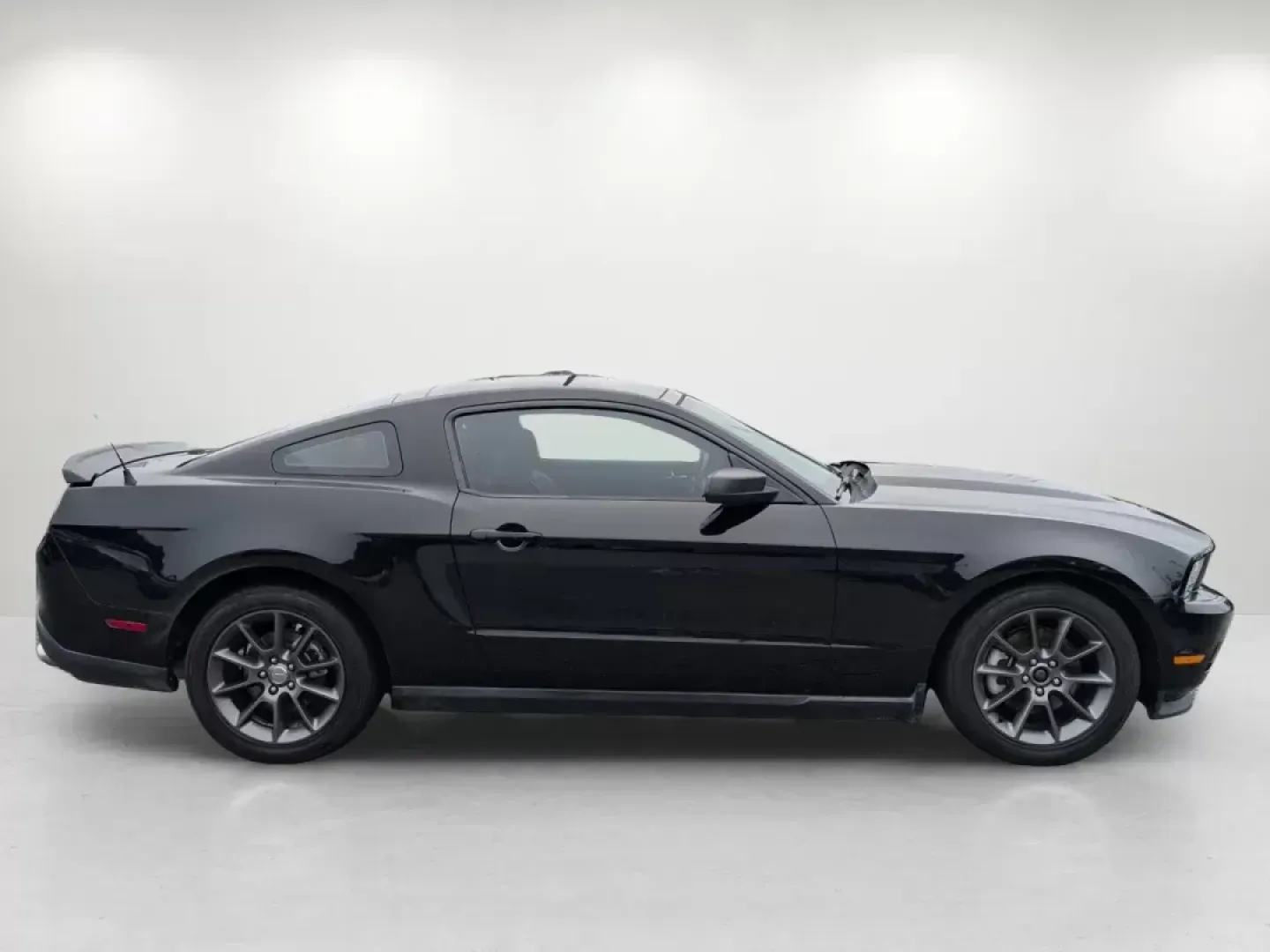 2012 Ford Mustang V6 Premium (1ZVBP8AM7C5) with an Gas V6 3.7L/227 engine, located at 5115 14th Ave., Columbus, GA, 31904, (706) 323-0345, 32.511494, -84.971046 - **Unleash Your Spirit of Adventure with the 2012 Ford Mustang V6 Premium at Gils Auto Columbus!**<br /> <br /> Are you ready to elevate your driving experience? The 2012 Ford Mustang V6 Premium is not just a car; it's a lifestyle choice for those who demand style, performance, and comfort. Perfect - Photo#3