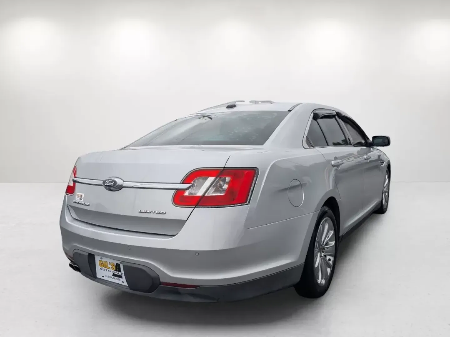 2012 Ford Taurus Limited (1FAHP2FW1CG) with an Other engine, located at 1430 Gateway Drive, Opelika, AL, 36801, (334) 239-0944, 32.637871, -85.409790 - Experience the thrill of the open road with our stunning 2012 Ford Taurus Limited, expertly crafted for those who value comfort and style. Whether you're a daily commuter navigating the bustling streets of Phenix City, AL, or a family embarking on weekend adventures, this sedan is designed to elevat - Photo#4