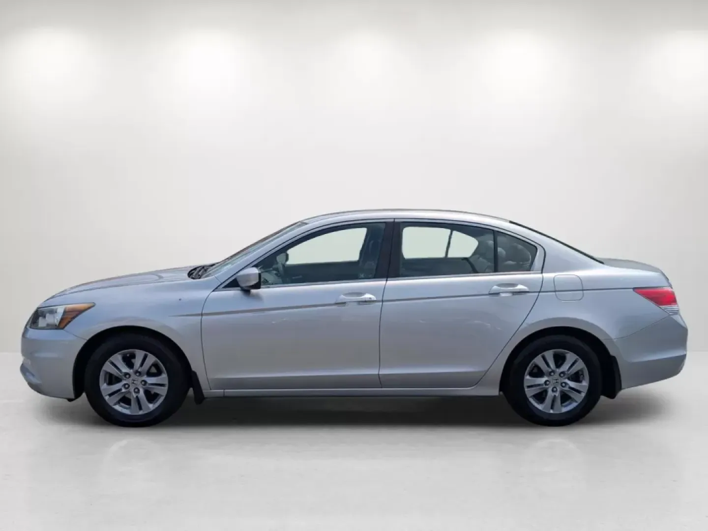 2012 Honda Accord Sdn SE (1HGCP2F6XCA) with an Other engine, located at 3959 U.S. 80 W, Phenix City, AL, 36870, (334) 297-4885, 32.469296, -85.135185 - **Unleash Your Daily Adventures with the 2012 Honda Accord SE at Gils Auto - Phenix City!**<br /> <br /> Are you in search of a reliable sedan that fits your busy lifestyle? Look no further! The 2012 Honda Accord SE is the perfect companion for growing families, daily commuters, and weekend adventur - Photo#8