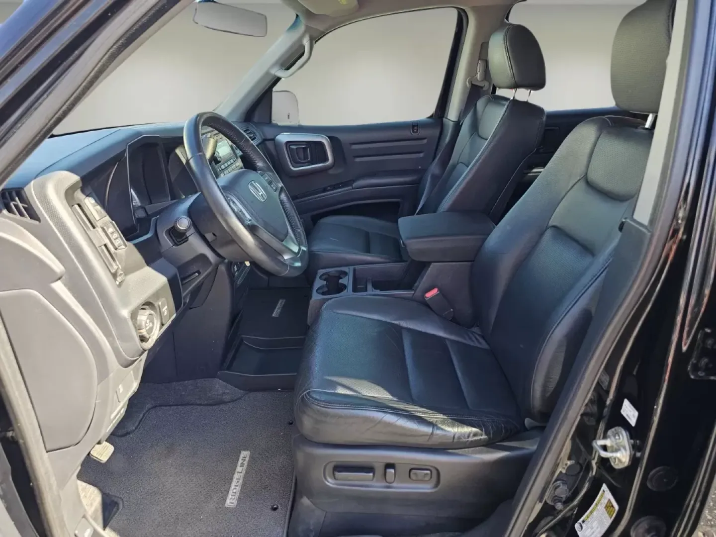 2012 Honda Ridgeline RTL (5FPYK1F56CB) with an Other engine, located at 521 Old Farm Lane Rd, Prattville, AL, 36066, (334) 325-1505, 32.482460, -86.416367 - **Unleash Your Adventure with the 2012 Honda Ridgeline RTL Perfect for Every Journey!**<br /> <br /> Are you ready to take your weekend adventures to the next level or seamlessly manage your daily commute? Look no further than Gils Auto in Phenix City, AL! Our 2012 Honda Ridgeline RTL is the ultima - Photo#8