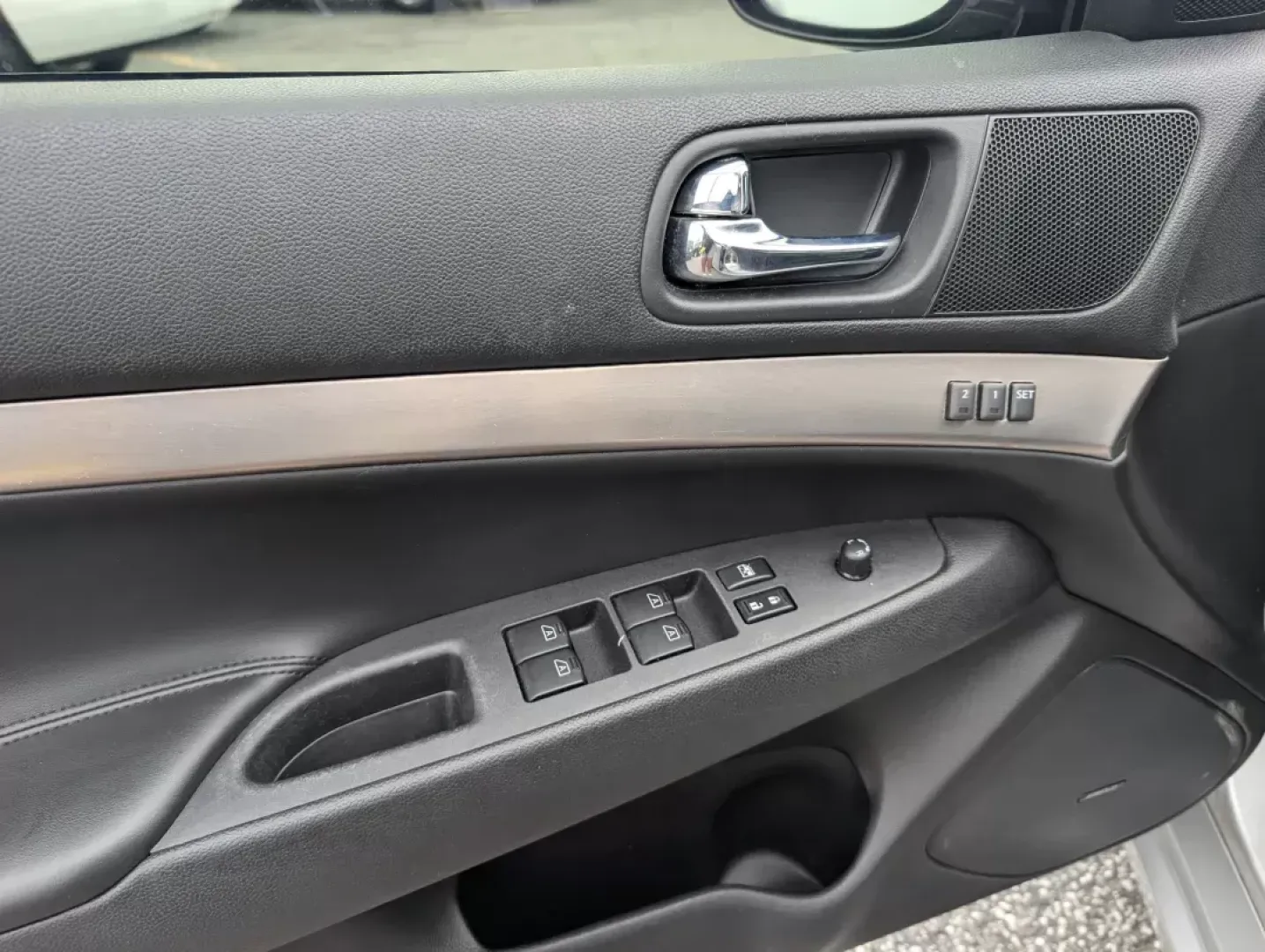 2012 /Graphite Infiniti G37 Sedan Journey (JN1CV6AP9CM) with an Other engine, located at 3959 U.S. 80 W, Phenix City, AL, 36870, (334) 297-4885, 32.469296, -85.135185 - **Elevate Your Daily Drive with the 2012 Infiniti G37 Sedan at Gils Auto!**<br /> <br /> Are you ready to upgrade your commuting experience or make weekend getaways unforgettable? Look no further than this stunning 2012 Infiniti G37 Sedan, available now at Gils Auto in Phenix City, AL. Located conve - Photo#8