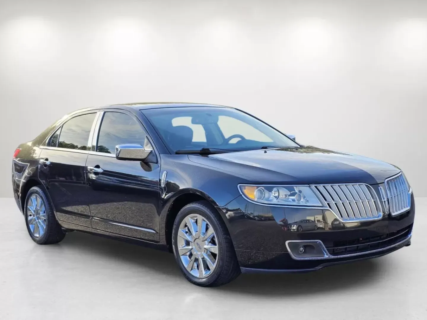 2012 Lincoln MKZ (3LNHL2GC7CR) with an Other engine, located at 1430 Gateway Drive, Opelika, AL, 36801, (334) 239-0944, 32.637871, -85.409790 - **Elevate Your Commute with the Luxurious 2012 Lincoln MKZ at Gils Auto!**<br /> <br /> Are you searching for a vehicle that combines style, comfort, and reliability for your daily drive? Look no further than the 2012 Lincoln MKZ, available now at Gils Auto in Phenix City, AL. This stunning sedan is - Photo#2