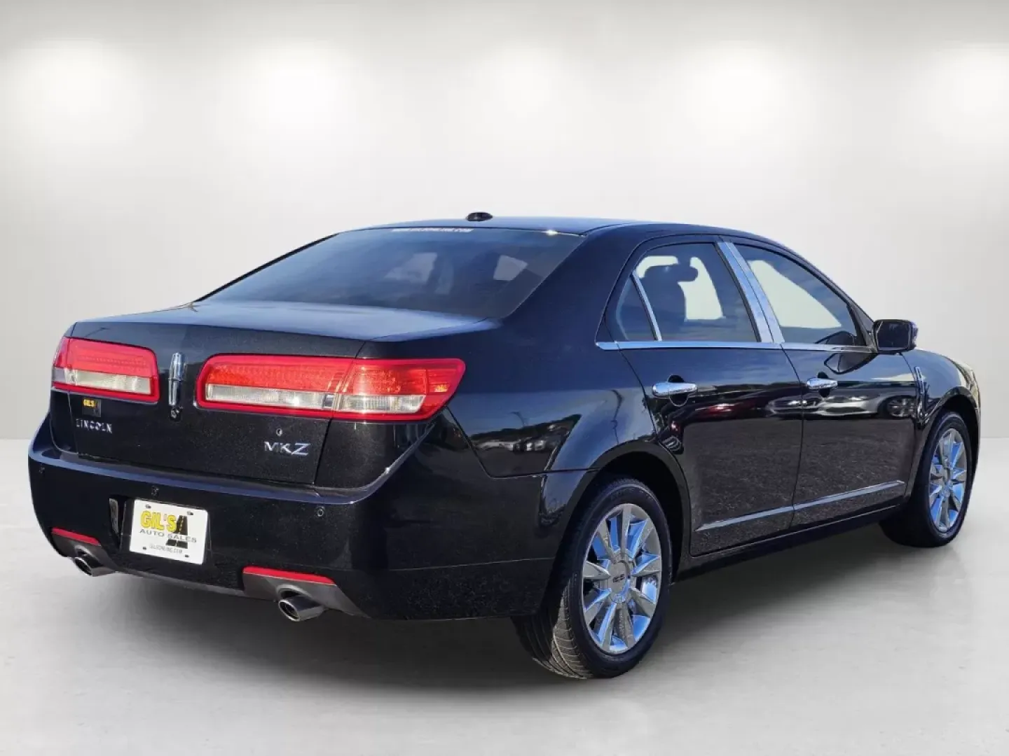 2012 Lincoln MKZ (3LNHL2GC7CR) with an Other engine, located at 1430 Gateway Drive, Opelika, AL, 36801, (334) 239-0944, 32.637871, -85.409790 - **Elevate Your Commute with the Luxurious 2012 Lincoln MKZ at Gils Auto!**<br /> <br /> Are you searching for a vehicle that combines style, comfort, and reliability for your daily drive? Look no further than the 2012 Lincoln MKZ, available now at Gils Auto in Phenix City, AL. This stunning sedan is - Photo#4