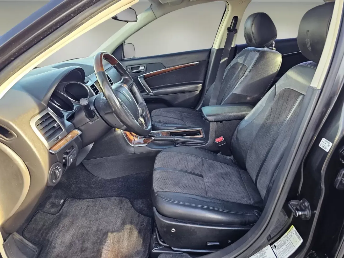2012 Lincoln MKZ (3LNHL2GC7CR) with an Other engine, located at 1430 Gateway Drive, Opelika, AL, 36801, (334) 239-0944, 32.637871, -85.409790 - **Elevate Your Commute with the Luxurious 2012 Lincoln MKZ at Gils Auto!**<br /> <br /> Are you searching for a vehicle that combines style, comfort, and reliability for your daily drive? Look no further than the 2012 Lincoln MKZ, available now at Gils Auto in Phenix City, AL. This stunning sedan is - Photo#9