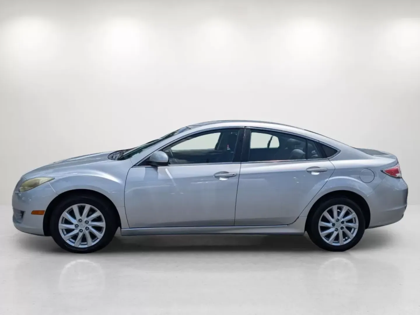 2012 /Black Mazda Mazda6 i Touring (1YVHZ8DH0C5) with an Other engine, located at 1430 Gateway Drive, Opelika, AL, 36801, (334) 239-0944, 32.637871, -85.409790 - Experience the thrill of the open road with the 2012 Mazda Mazda6 i Touring, a vehicle that perfectly balances style, comfort, and performance. Whether you're commuting to work, running errands around Phenix City, AL, or planning a weekend getaway, this sedan is designed to fit seamlessly into your - Photo#7