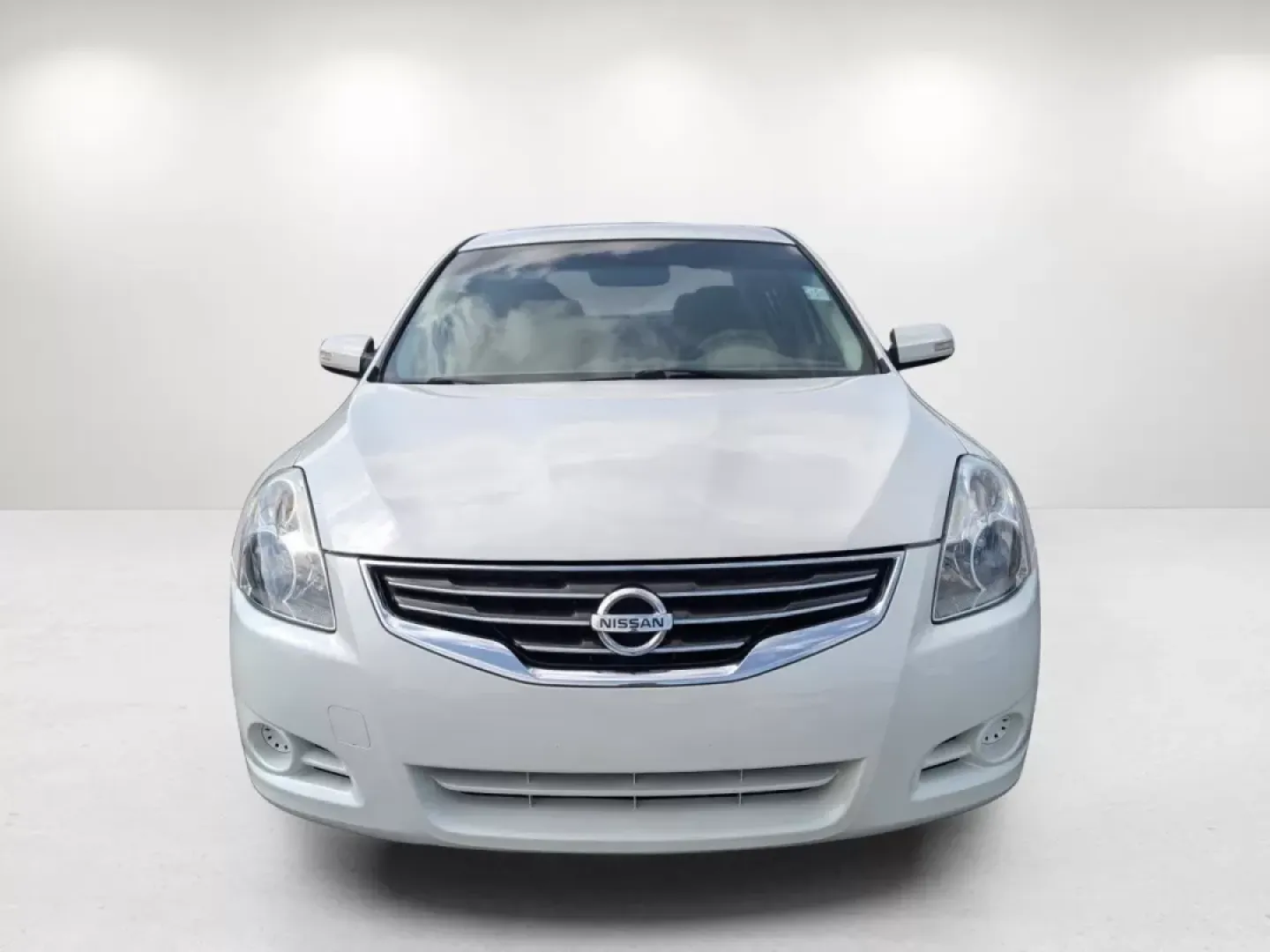 2012 /Blonde Nissan Altima 2.5 SL (1N4AL2APXCC) with an Other engine, located at 804 22nd Ave, Phenix City, AL, 36870, (334) 297-1860, 32.484749, -85.024475 - **Discover Comfort and Style with the 2012 Nissan Altima at Gils Auto!**<br /> <br /> Looking for a reliable vehicle that perfectly balances comfort, style, and practicality? The 2012 Nissan Altima is ideal for long commutes and weekend getaways alike! This sleek sedan combines a smooth ride with im - Photo#1