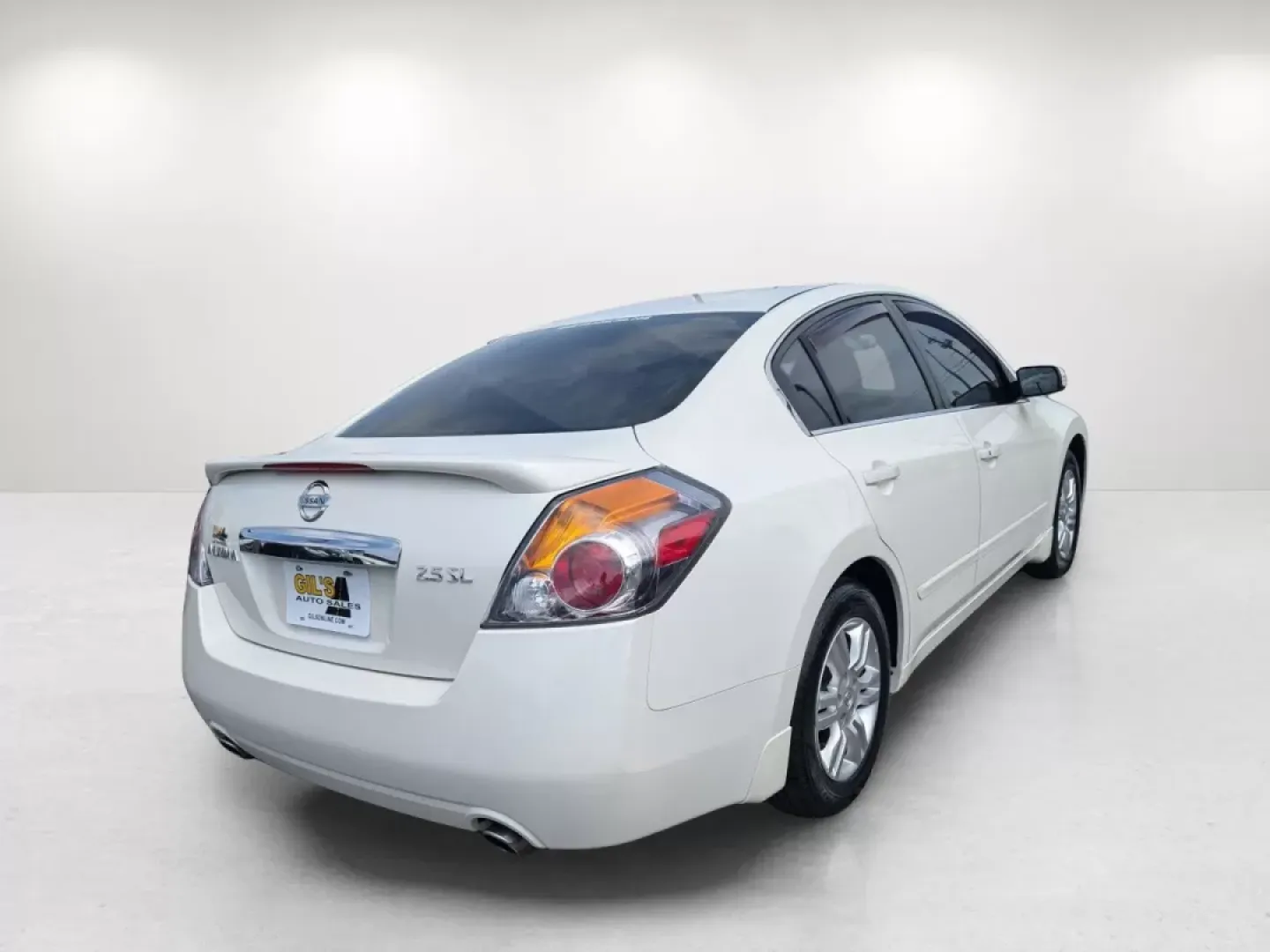 2012 /Blonde Nissan Altima 2.5 SL (1N4AL2APXCC) with an Other engine, located at 804 22nd Ave, Phenix City, AL, 36870, (334) 297-1860, 32.484749, -85.024475 - **Discover Comfort and Style with the 2012 Nissan Altima at Gils Auto!**<br /> <br /> Looking for a reliable vehicle that perfectly balances comfort, style, and practicality? The 2012 Nissan Altima is ideal for long commutes and weekend getaways alike! This sleek sedan combines a smooth ride with im - Photo#4
