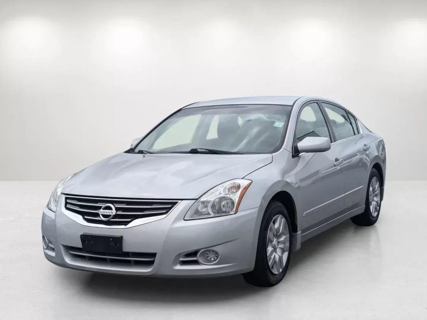 2012 /Charcoal Nissan Altima 2.5 S (1N4AL2AP3CN) with an Other engine, located at 7000 Northlake Connector, Columbus, GA, 31904, (706) 987-8085, 32.524975, -84.978134 - Introducing the perfect blend of comfort, efficiency, and style-the 2012 Nissan Altima 2.5 S, designed for those who desire an exceptional driving experience without breaking the bank! This versatile sedan is ideal for budget-conscious buyers, making it a great choice for busy commuters or families - Photo#0