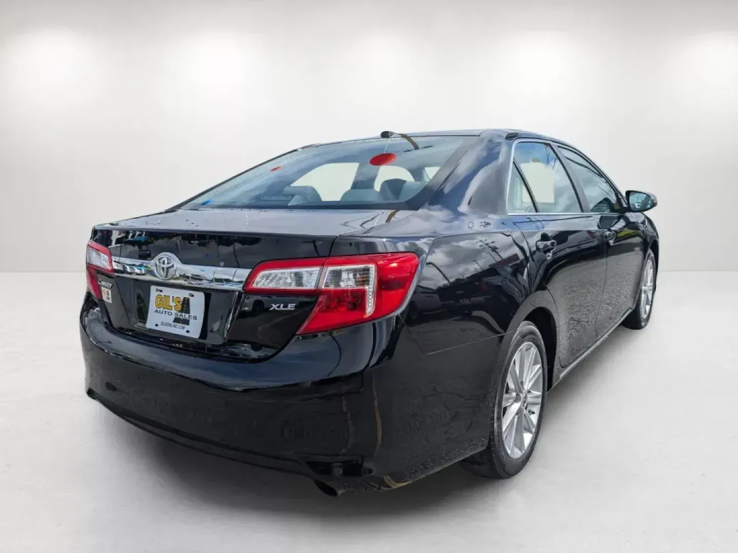 2012 Toyota Camry XLE (4T4BF1FK1CR) with an Gas I4 2.5L/152 engine, 6-Speed Automatic w/Manual Shift transmission, located at 3959 U.S. 80 W, Phenix City, AL, 36870, (334) 297-4885, 32.469296, -85.135185 - **Drive Home Your Dream: 2012 Toyota Camry XLE in Phenix City, AL**<br /> <br /> Are you looking for a reliable sedan that effortlessly combines comfort, style, and technology? Look no further than this 2012 Toyota Camry XLE, perfect for daily commutes, family outings, or weekend adventures. With it - Photo#5
