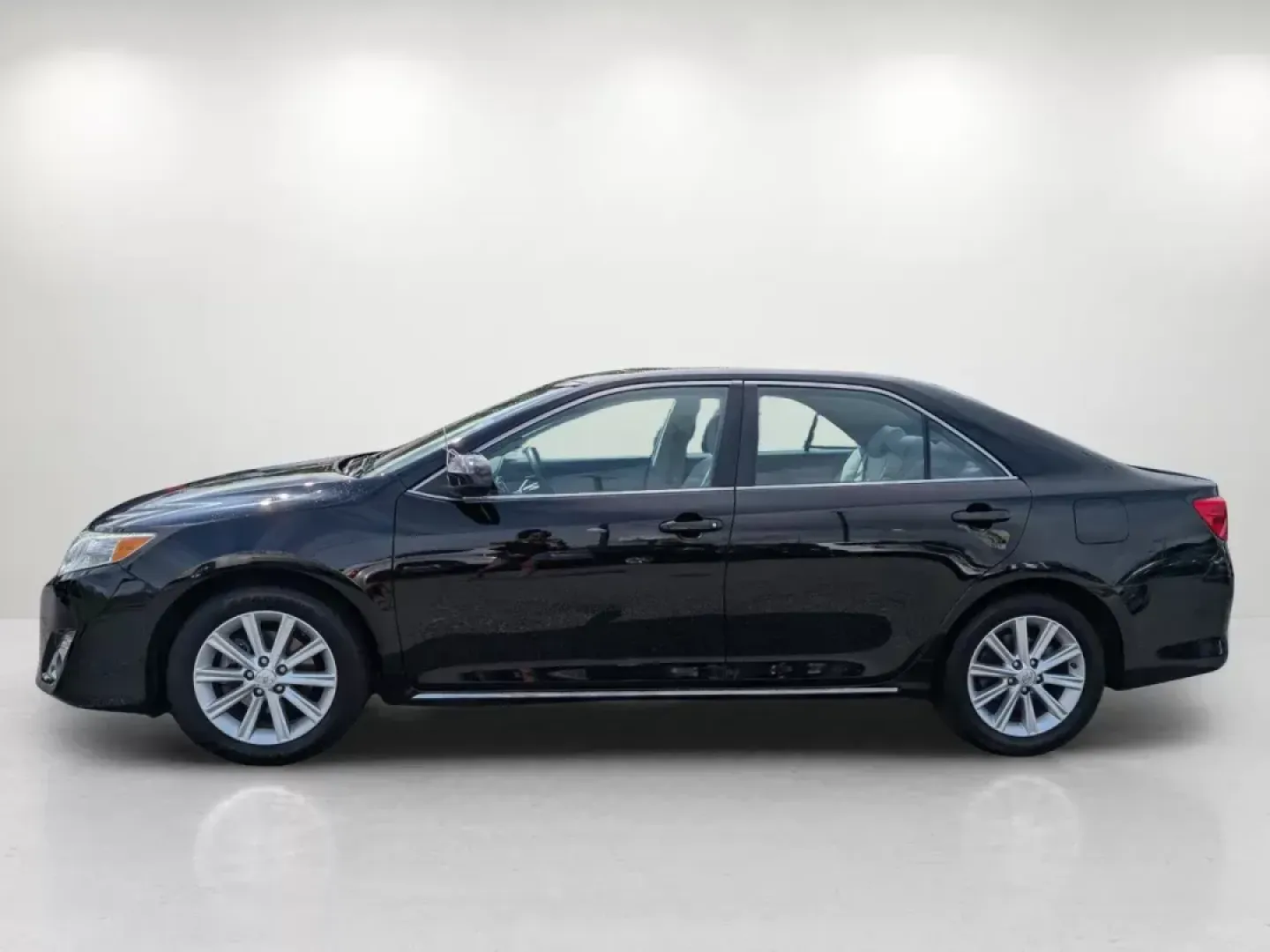 2012 Toyota Camry XLE (4T4BF1FK1CR) with an Gas I4 2.5L/152 engine, 6-Speed Automatic w/Manual Shift transmission, located at 3959 U.S. 80 W, Phenix City, AL, 36870, (334) 297-4885, 32.469296, -85.135185 - **Drive Home Your Dream: 2012 Toyota Camry XLE in Phenix City, AL**<br /> <br /> Are you looking for a reliable sedan that effortlessly combines comfort, style, and technology? Look no further than this 2012 Toyota Camry XLE, perfect for daily commutes, family outings, or weekend adventures. With it - Photo#8