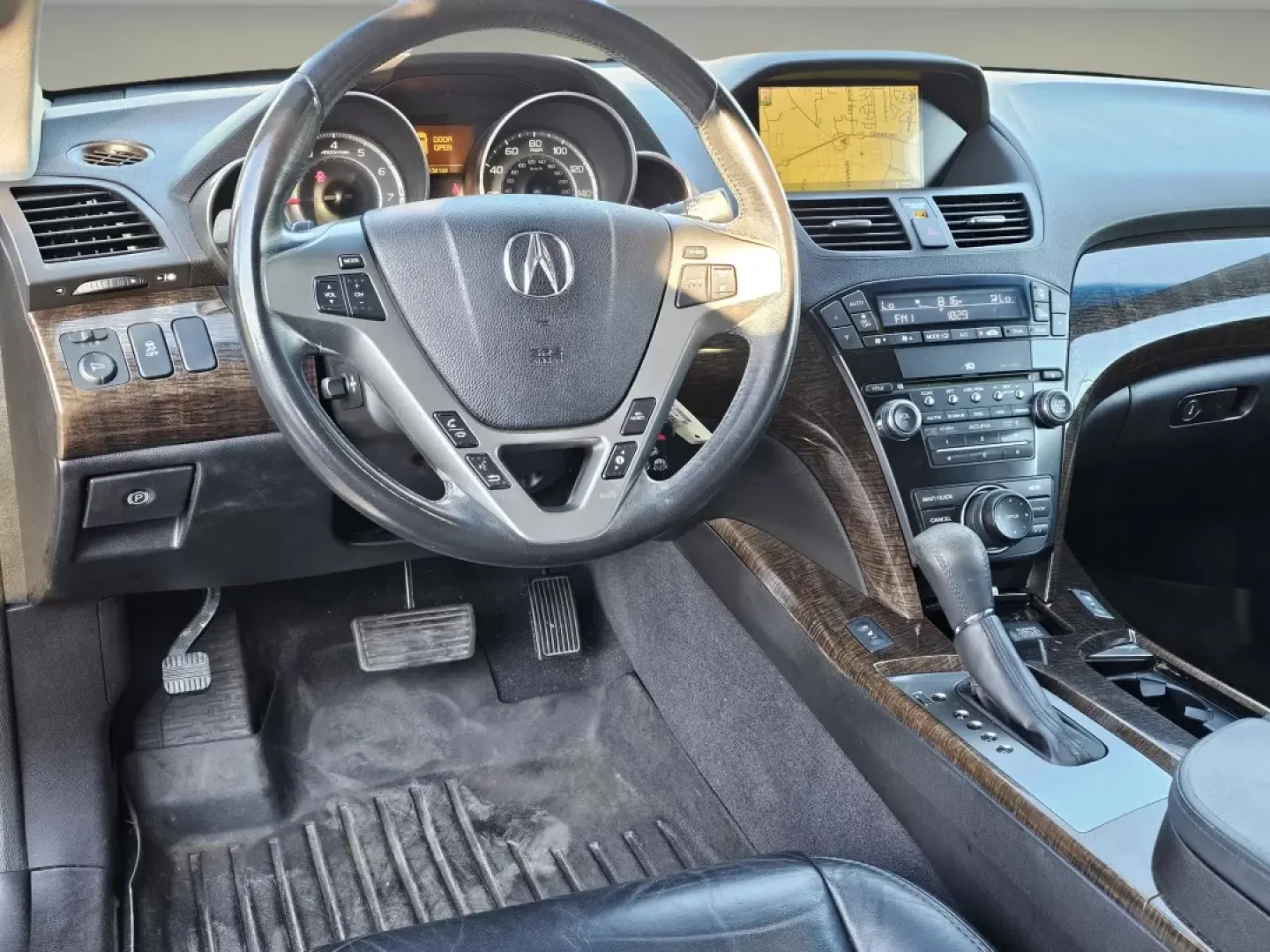 2013 Acura MDX Tech Pkg (2HNYD2H35DH) with an Other engine, located at 3959 U.S. 80 W, Phenix City, AL, 36870, (334) 297-4885, 32.469296, -85.135185 - **Explore Your Adventures with the 2013 Acura MDX Perfect for Families and Road Warriors!**<br /> <br /> Are you ready to elevate your driving experience? The 2013 Acura MDX available at Gils Auto in Phenix City, AL, is the ultimate SUV tailored for growing families and weekend warriors alike. With - Photo#15