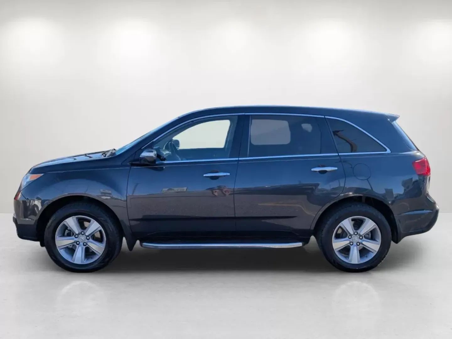 2013 Acura MDX (2HNYD2H23DH) with an Other engine, located at 3959 U.S. 80 W, Phenix City, AL, 36870, (334) 297-4885, 32.469296, -85.135185 - **Experience Unmatched Versatility with the 2013 Acura MDX at Gils Auto in Phenix City, AL!**<br /> <br /> Are you ready to elevate your driving experience? Whether you're tackling daily commutes, managing a busy family's schedule, or seeking weekend adventures, the 2013 Acura MDX is the perfect SUV - Photo#6