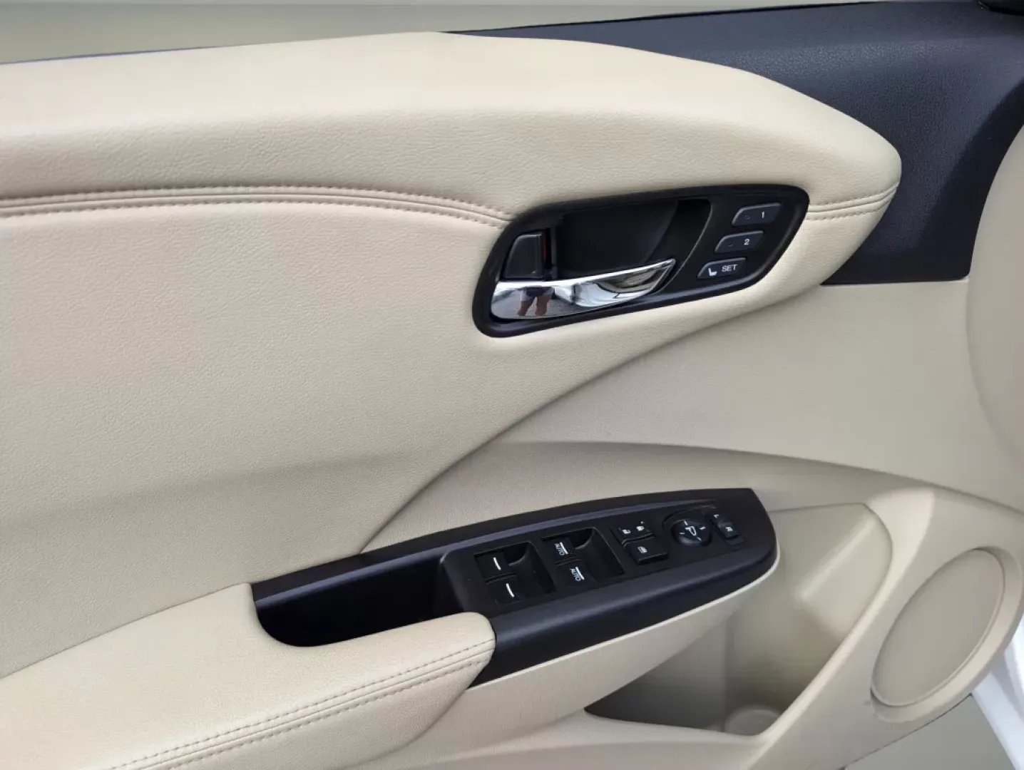 2013 Acura RDX Tech Pkg (5J8TB3H54DL) with an Other engine, located at 3959 U.S. 80 W, Phenix City, AL, 36870, (334) 297-4885, 32.469296, -85.135185 - **Unlock Your Next Adventure with the 2013 Acura RDX at Gils Auto in Phenix City, AL!**<br /> <br /> Are you ready to elevate your driving experience? The 2013 Acura RDX is not just a vehicle; it's your ticket to adventure, comfort, and reliability. Whether you're a growing family, a daily commuter, - Photo#8