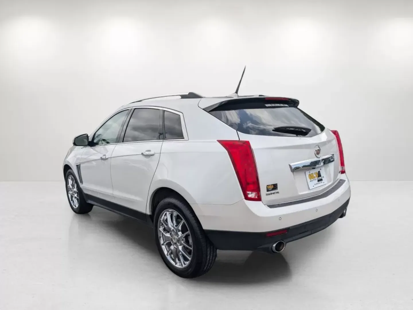 2013 /Shale w/Brownstone accents Cadillac SRX Performance Collection (3GYFNDE37DS) with an Other engine, located at 1430 Gateway Drive, Opelika, AL, 36801, (334) 239-0944, 32.637871, -85.409790 - **Elevate Your Lifestyle with the 2013 Cadillac SRX Performance Collection at Gils Auto - Phenix City!**<br /> <br /> Discover the perfect balance of luxury, versatility, and functionality with the 2013 Cadillac SRX Performance Collection, now available at Gils Auto, your trusted Buy Here Pay Here d - Photo#6