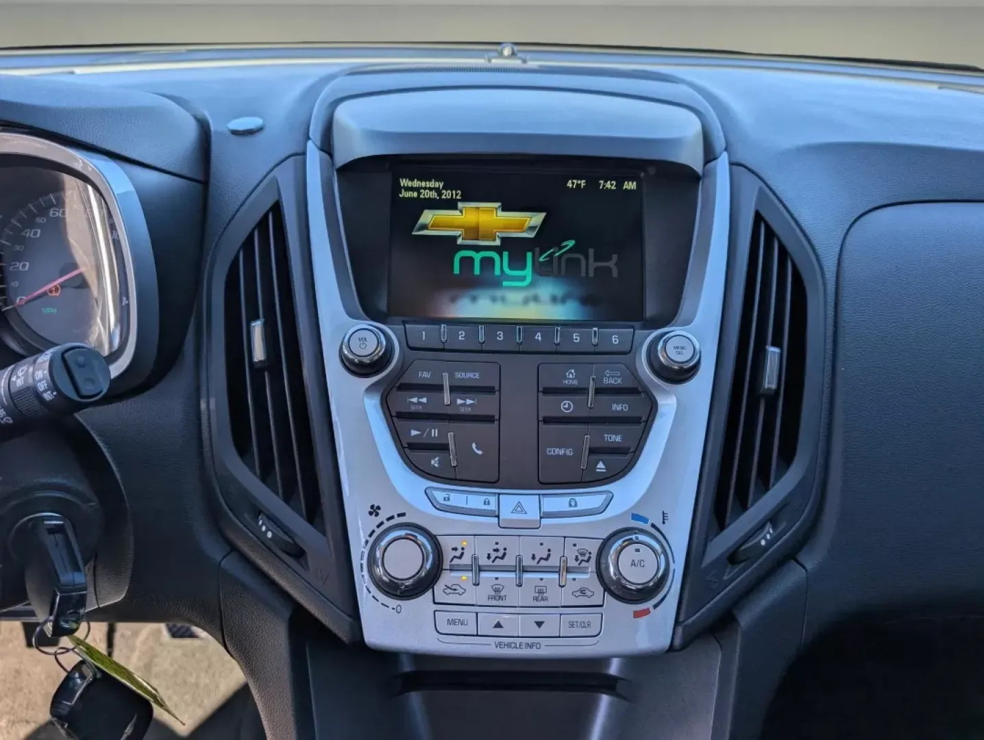 2013 /Jet Black Chevrolet Equinox LT (2GNALDEK0D6) with an Other engine, located at 3959 U.S. 80 W, Phenix City, AL, 36870, (334) 297-4885, 32.469296, -85.135185 - **Elevate Your Daily Commute with the 2013 Chevrolet Equinox LT at Gils Auto!**<br /> <br /> Are you in the market for a reliable SUV that blends comfort, technology, and performance? Look no further than the 2013 Chevrolet Equinox LT, available now at Gils Auto in Phenix City, AL. With its spacious - Photo#11