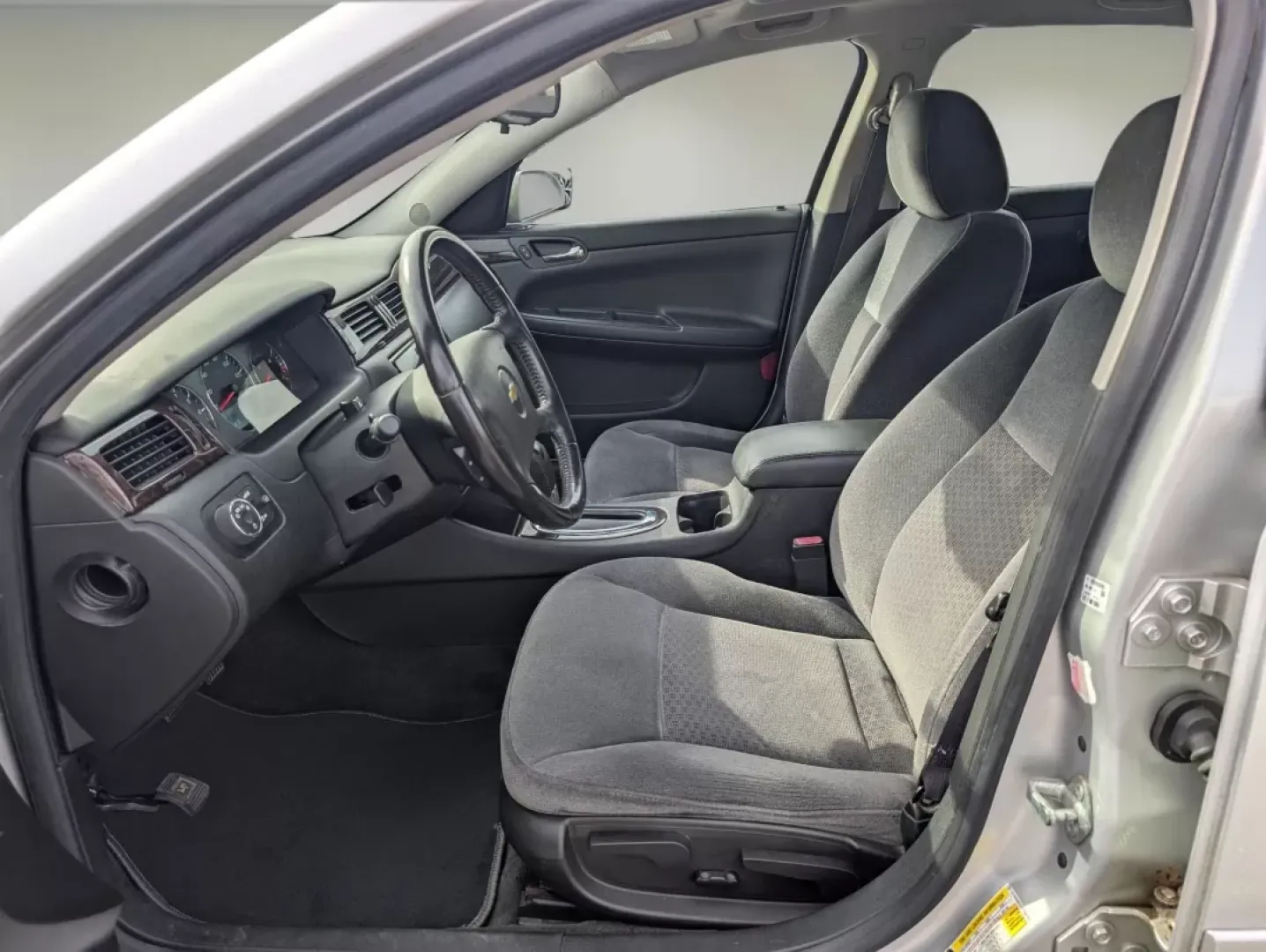 2013 /Ebony Chevrolet Impala LT (2G1WG5E31D1) with an Other engine, located at 3959 U.S. 80 W, Phenix City, AL, 36870, (334) 297-4885, 32.469296, -85.135185 - **Drive Your Future with Confidence in the 2013 Chevrolet Impala LT at Gils Auto!** <br /> <br /> Are you ready to elevate your daily commute or embark on weekend adventures with friends and family? Look no further than the 2013 Chevrolet Impala LT, a versatile sedan that effortlessly blends comfort - Photo#8