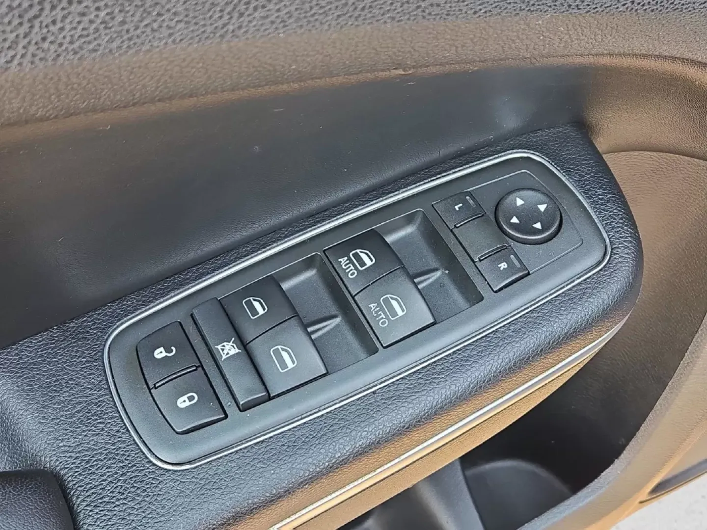 2013 /Black Chrysler 300 (2C3CCAAG7DH) with an Other engine, located at 521 Old Farm Lane Rd, Prattville, AL, 36066, (334) 325-1505, 32.482460, -86.416367 - **Experience Style and Comfort on Every Journey with This 2013 Chrysler 300 at Gils Auto!**<br /> <br /> Are you searching for a vehicle that combines luxury, style, and comfort for your daily commutes or family adventures? Look no further! This stunning 2013 Chrysler 300 is the perfect choice for a - Photo#11