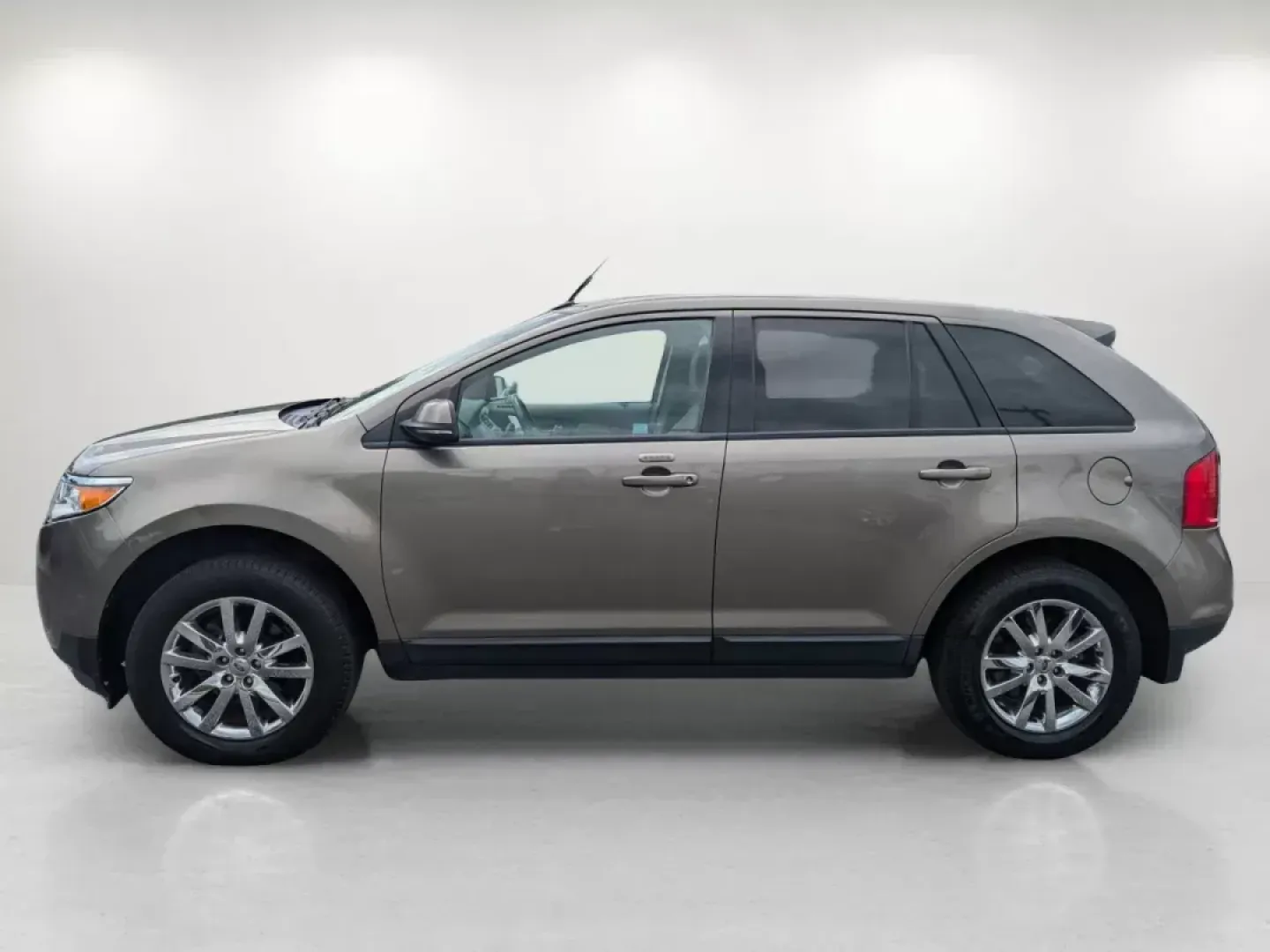 2013 Ford Edge SEL (2FMDK3JC3DB) with an Gas V6 3.5L/213 engine, 6-Speed Automatic w/manual shift transmission, located at 1430 Gateway Drive, Opelika, AL, 36801, (334) 239-0944, 32.637871, -85.409790 - 2013 Ford Edge SEL - Photo#7