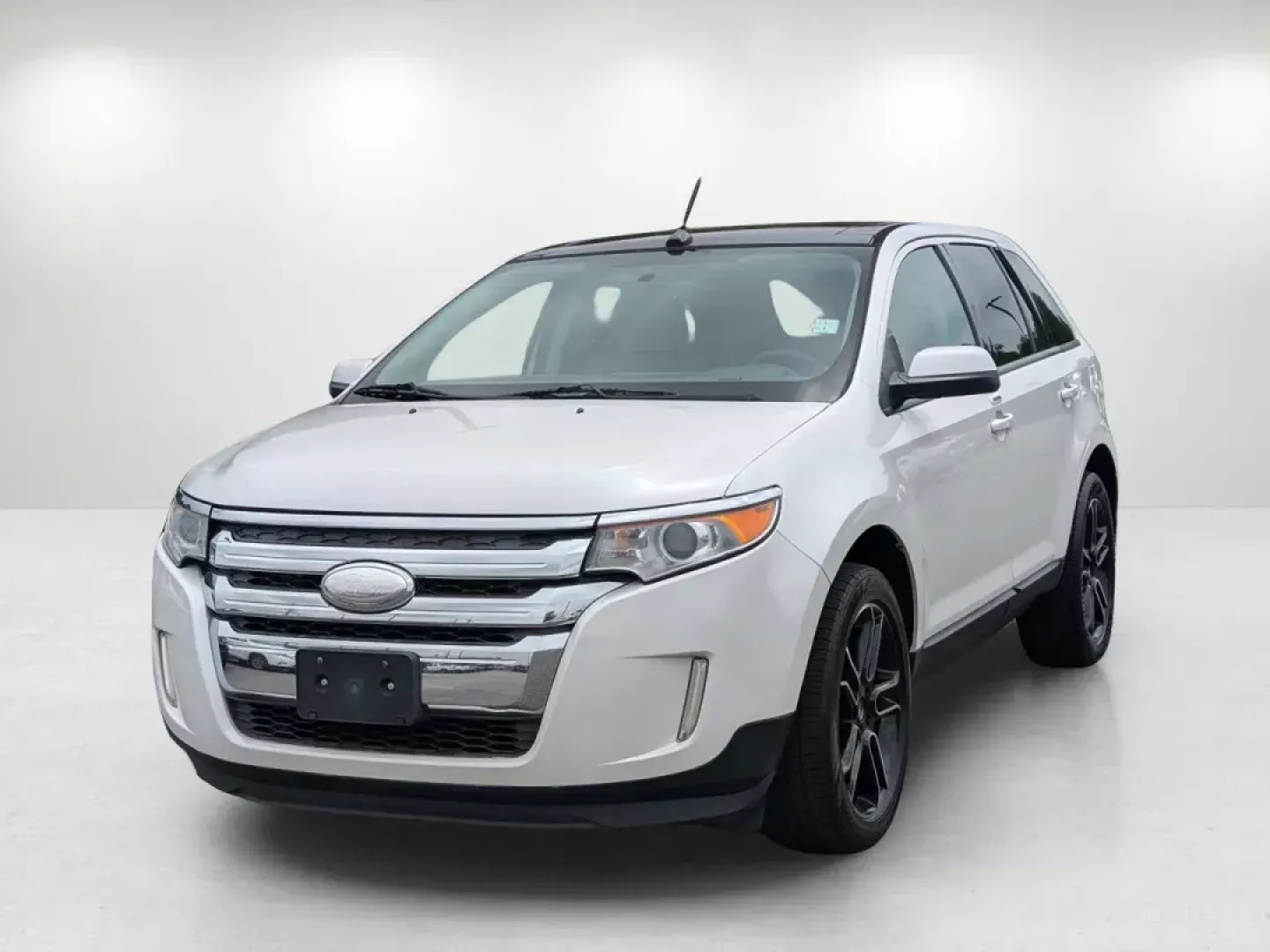 2013 Ford Edge SEL (2FMDK3JC5DB) with an Gas V6 3.5L/213 engine, 6-Speed Automatic w/manual shift transmission, located at 1430 Gateway Drive, Opelika, AL, 36801, (334) 239-0944, 32.637871, -85.409790 - 2013 Ford Edge SEL - Photo#1