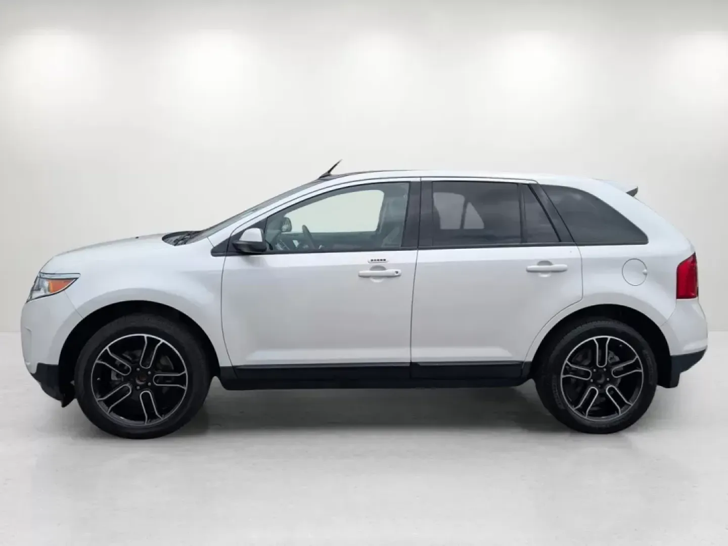 2013 Ford Edge SEL (2FMDK3JC5DB) with an Gas V6 3.5L/213 engine, 6-Speed Automatic w/manual shift transmission, located at 1430 Gateway Drive, Opelika, AL, 36801, (334) 239-0944, 32.637871, -85.409790 - 2013 Ford Edge SEL - Photo#8