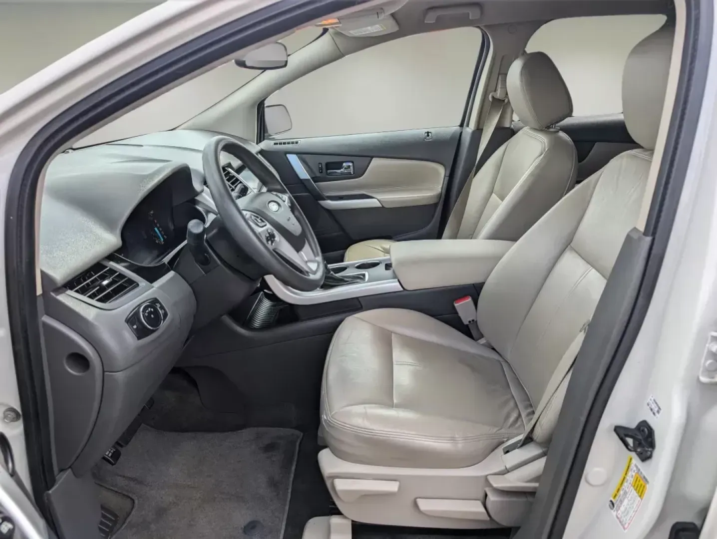 2013 Ford Edge SE (2FMDK3GC8DB) with an Gas V6 3.5L/213 engine, 6-Speed Automatic w/manual shift transmission, located at 521 Old Farm Lane Rd, Prattville, AL, 36066, (334) 325-1505, 32.482460, -86.416367 - **Elevate Your Family Adventures with the 2013 Ford Edge SE at Gils Auto - Prattville!**<br /> <br /> Are you ready to embrace the open road with your family? The 2013 Ford Edge SE is the perfect SUV for those looking to embark on weekend getaways or commute to work comfortably. With its spacious in - Photo#9