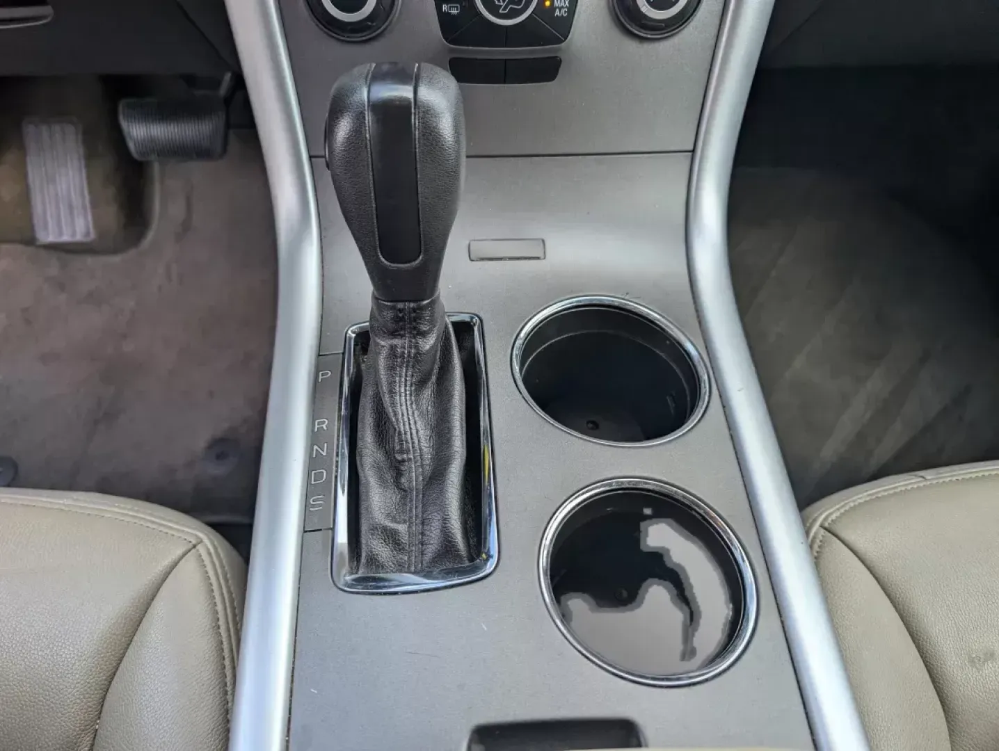 2013 Ford Edge SE (2FMDK3GC8DB) with an Gas V6 3.5L/213 engine, 6-Speed Automatic w/manual shift transmission, located at 521 Old Farm Lane Rd, Prattville, AL, 36066, (334) 325-1505, 32.482460, -86.416367 - **Elevate Your Family Adventures with the 2013 Ford Edge SE at Gils Auto - Prattville!**<br /> <br /> Are you ready to embrace the open road with your family? The 2013 Ford Edge SE is the perfect SUV for those looking to embark on weekend getaways or commute to work comfortably. With its spacious in - Photo#13