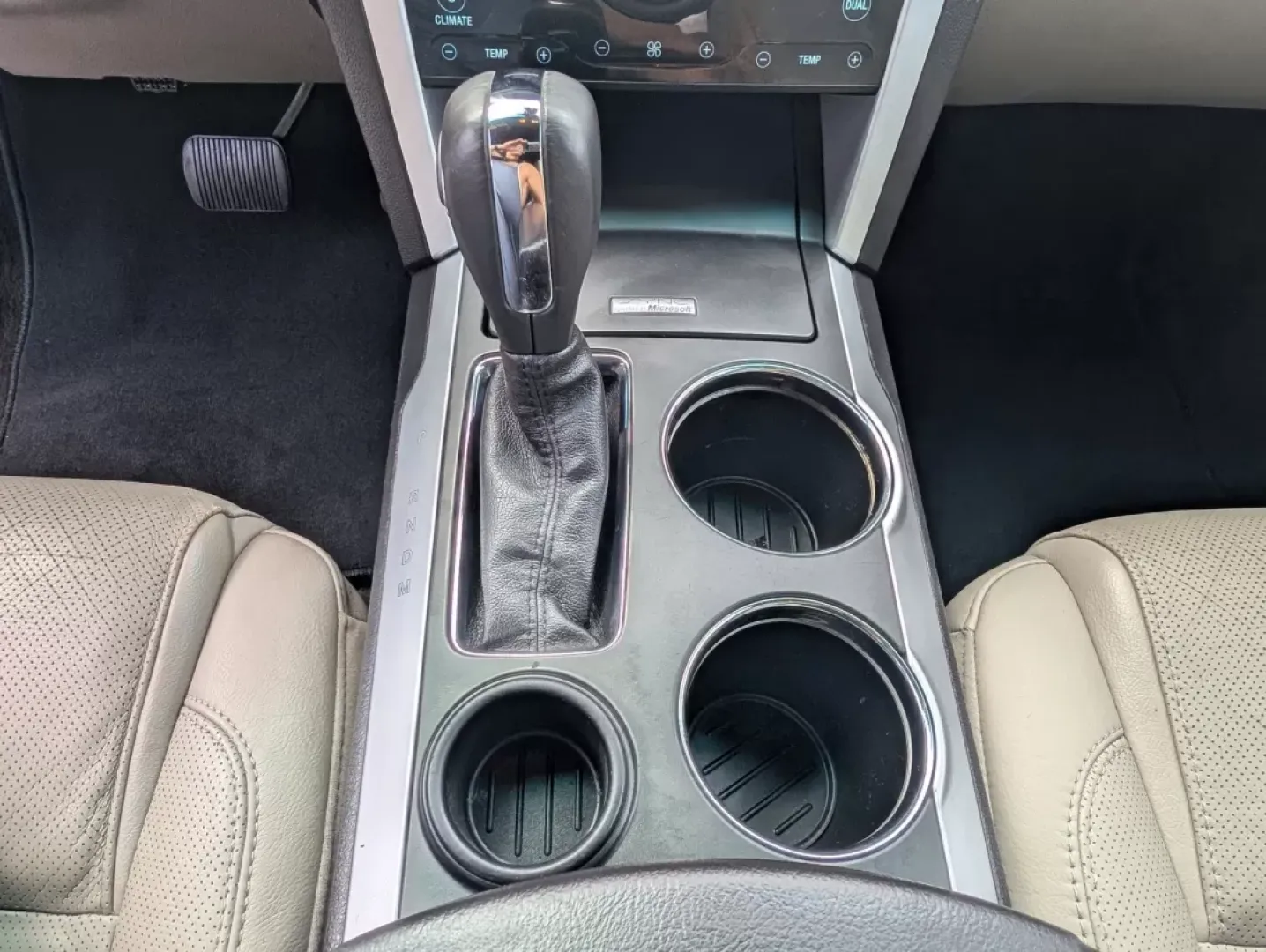 2013 Ford Explorer Limited (1FM5K7F8XDG) with an Other engine, located at 3959 U.S. 80 W, Phenix City, AL, 36870, (334) 297-4885, 32.469296, -85.135185 - **Discover Your Next Adventure with the 2013 Ford Explorer Limited at Gils Auto**<br /> <br /> Are you ready to elevate your family adventures or tackle your daily commute with confidence? Look no further than this stunning 2013 Ford Explorer Limited, perfectly equipped for those who seek both comfo - Photo#10