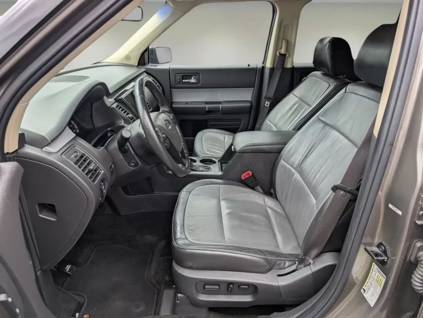 2013 Ford Flex Limited (2FMHK6D8XDB) with an Other engine, located at 3959 U.S. 80 W, Phenix City, AL, 36870, (334) 297-4885, 32.469296, -85.135185 - Embark on unforgettable journeys with the 2013 Ford Flex Limited, now available at Gils Auto in Prattville, AL. This versatile crossover is not just a vehicle; it's the perfect companion for growing families, weekend adventurers, and anyone seeking a reliable ride for long commutes. With its spaciou - Photo#17