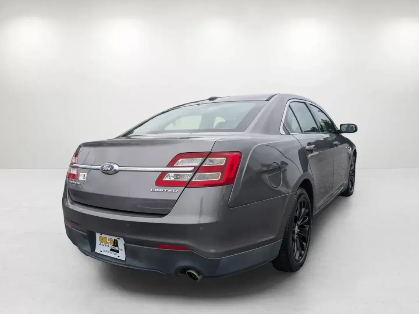 2013 Ford Taurus Limited (1FAHP2F86DG) with an Other engine, located at 3959 U.S. 80 W, Phenix City, AL, 36870, (334) 297-4885, 32.469296, -85.135185 - Are you in search of a vehicle that seamlessly fits into your daily life while providing the comfort and reliability needed for all your adventures? Look no further than this stunning 2013 Ford Taurus Limited, now available at Gils Auto in Phenix City, AL. This sedan is perfect for both growing fami - Photo#4