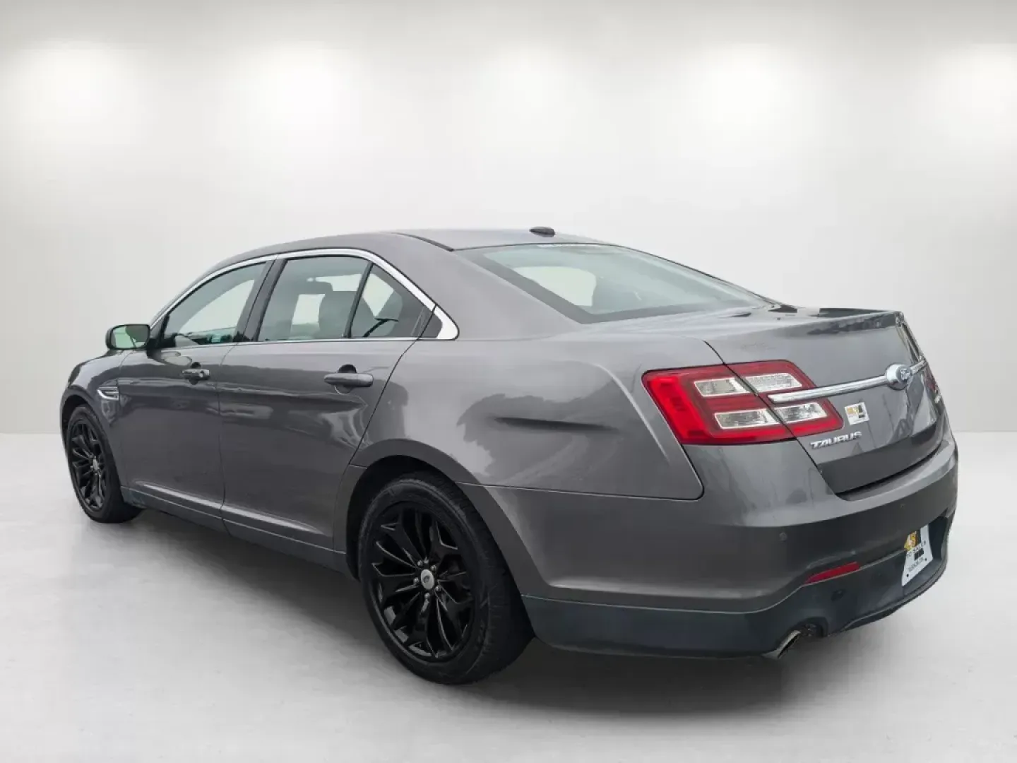 2013 Ford Taurus Limited (1FAHP2F86DG) with an Other engine, located at 3959 U.S. 80 W, Phenix City, AL, 36870, (334) 297-4885, 32.469296, -85.135185 - Are you in search of a vehicle that seamlessly fits into your daily life while providing the comfort and reliability needed for all your adventures? Look no further than this stunning 2013 Ford Taurus Limited, now available at Gils Auto in Phenix City, AL. This sedan is perfect for both growing fami - Photo#6