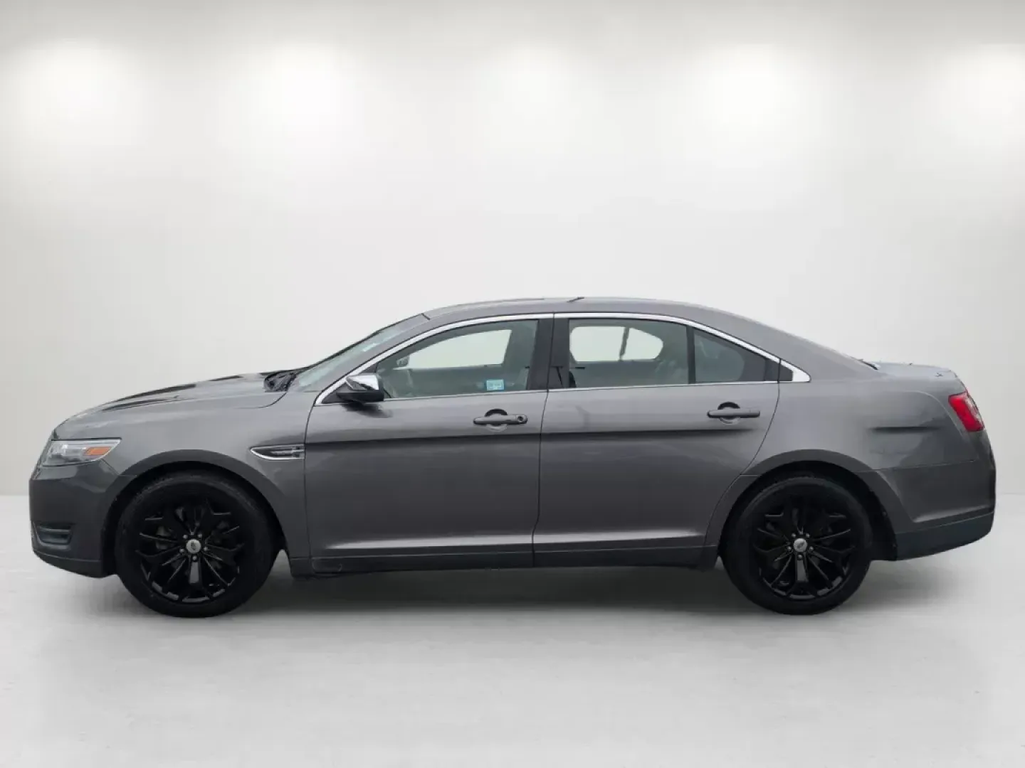 2013 Ford Taurus Limited (1FAHP2F86DG) with an Other engine, located at 3959 U.S. 80 W, Phenix City, AL, 36870, (334) 297-4885, 32.469296, -85.135185 - Are you in search of a vehicle that seamlessly fits into your daily life while providing the comfort and reliability needed for all your adventures? Look no further than this stunning 2013 Ford Taurus Limited, now available at Gils Auto in Phenix City, AL. This sedan is perfect for both growing fami - Photo#7