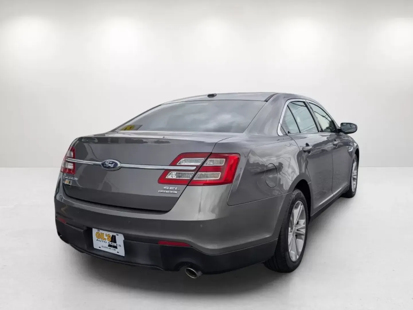 2013 Ford Taurus SEL (1FAHP2E84DG) with an Other engine, located at 5115 14th Ave., Columbus, GA, 31904, (706) 323-0345, 32.511494, -84.971046 - **Discover the Perfect Blend of Comfort and Reliability with This 2013 Ford Taurus SEL in Prattville, AL!**<br /> <br /> Are you a growing family or a commuter seeking a dependable vehicle that doesn't break the bank? Look no further! The 2013 Ford Taurus SEL is your ideal sedan, offering a spacious - Photo#4