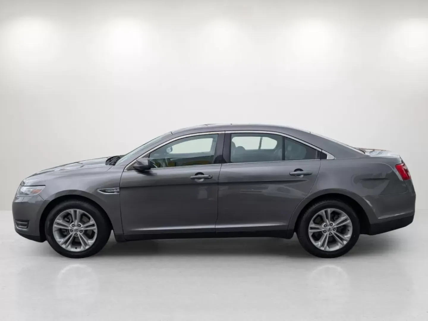 2013 Ford Taurus SEL (1FAHP2E84DG) with an Other engine, located at 5115 14th Ave., Columbus, GA, 31904, (706) 323-0345, 32.511494, -84.971046 - **Discover the Perfect Blend of Comfort and Reliability with This 2013 Ford Taurus SEL in Prattville, AL!**<br /> <br /> Are you a growing family or a commuter seeking a dependable vehicle that doesn't break the bank? Look no further! The 2013 Ford Taurus SEL is your ideal sedan, offering a spacious - Photo#7