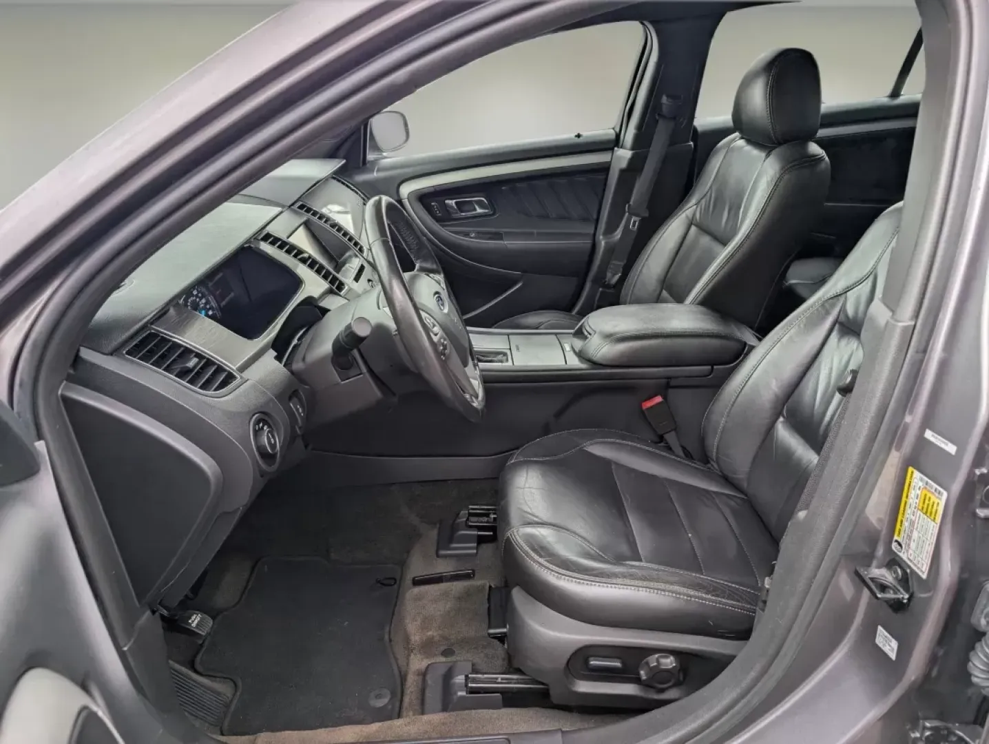 2013 Ford Taurus SEL (1FAHP2E84DG) with an Other engine, located at 5115 14th Ave., Columbus, GA, 31904, (706) 323-0345, 32.511494, -84.971046 - **Discover the Perfect Blend of Comfort and Reliability with This 2013 Ford Taurus SEL in Prattville, AL!**<br /> <br /> Are you a growing family or a commuter seeking a dependable vehicle that doesn't break the bank? Look no further! The 2013 Ford Taurus SEL is your ideal sedan, offering a spacious - Photo#9