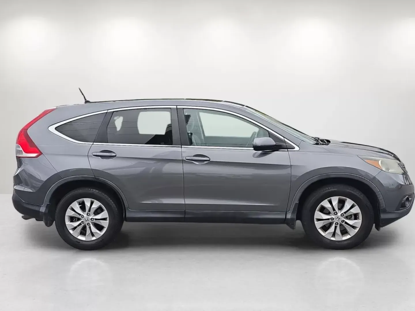 2013 /Gray Honda CR-V EX (3CZRM3H58DG) with an Other engine, located at 521 Old Farm Lane Rd, Prattville, AL, 36066, (334) 325-1505, 32.482460, -86.416367 - **Your Next Adventure Awaits with the 2013 Honda CR-V EX at Gils Auto!**<br /> <br /> Are you ready to elevate your lifestyle and explore the journey ahead? Whether you're embarking on family road trips, commuting to work, or simply running errands around Phenix City, AL, the 2013 Honda CR-V EX is t - Photo#3