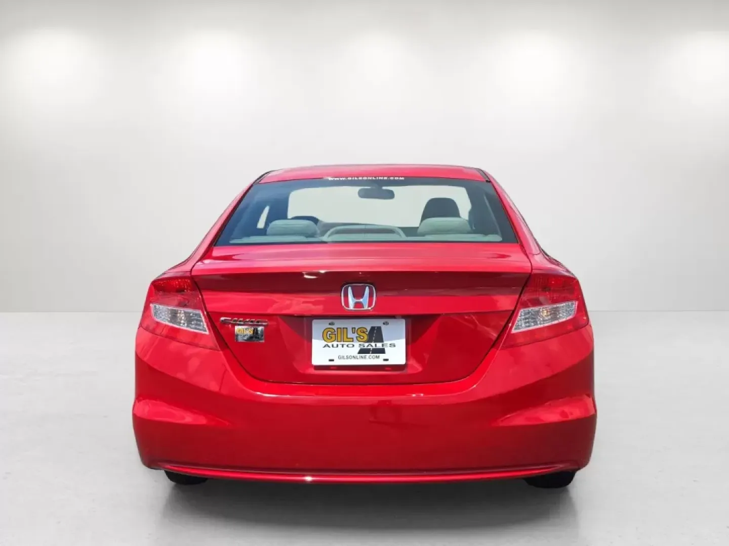 2013 Honda Civic Cpe LX (2HGFG3B52DH) with an Other engine, located at 1430 Gateway Drive, Opelika, AL, 36801, (334) 239-0944, 32.637871, -85.409790 - Are you in the market for a reliable vehicle that fits seamlessly into your lifestyle? Look no further than this 2013 Honda Civic Coupe LX, available now at Gils Auto - Columbus #2. Located at 7000 Northlake Connector, Columbus, GA 31904, we specialize in buy here pay here options, making it easier - Photo#5