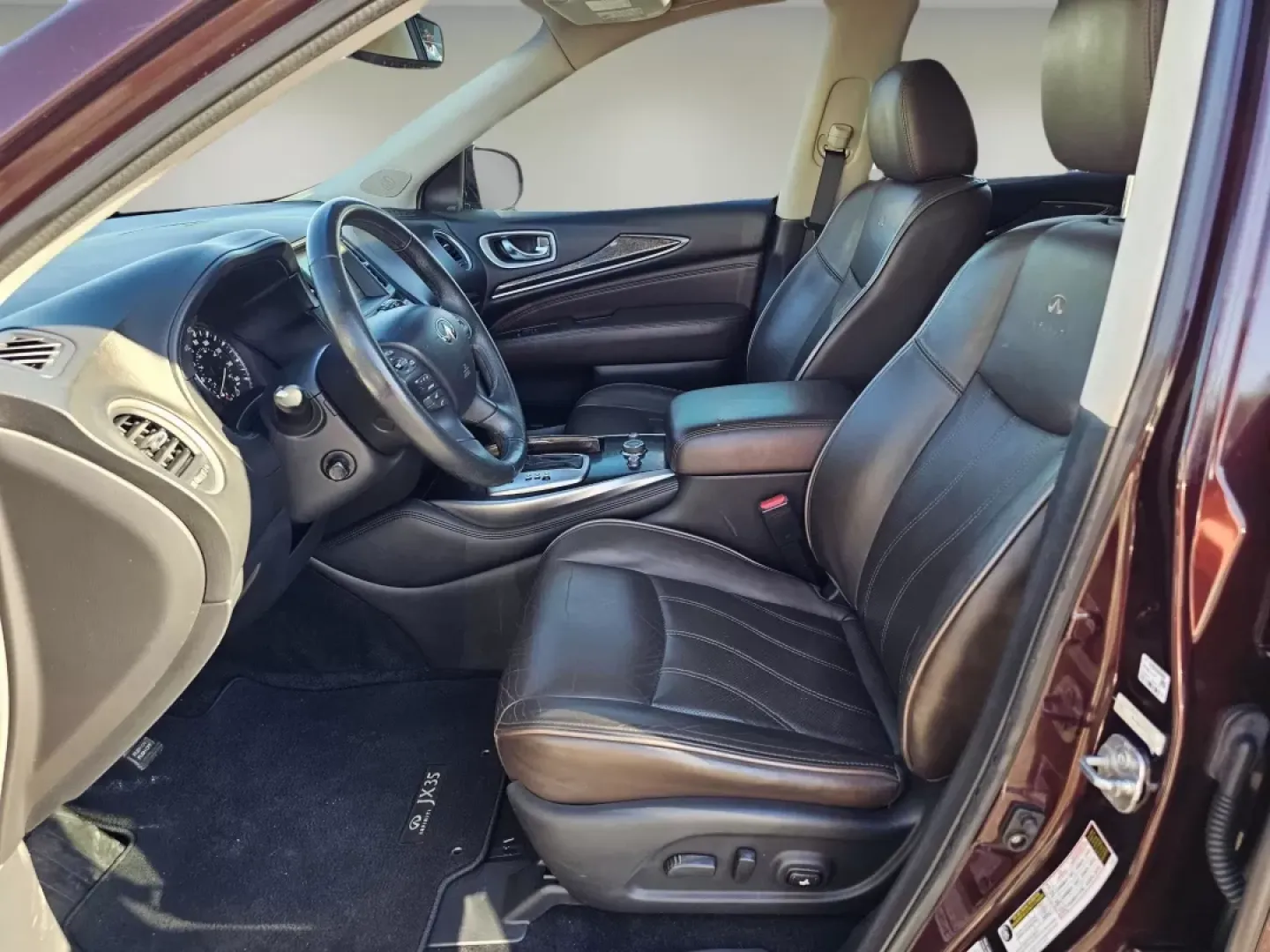 2013 /Java Infiniti JX35 (5N1AL0MNXDC) with an Other engine, located at 804 22nd Ave, Phenix City, AL, 36870, (334) 297-1860, 32.484749, -85.024475 - Explore the open road in style with this stunning 2013 Infiniti JX35, perfect for families and adventurers alike! With its exquisite Midnight Garnet exterior and luxurious Java leather interior, this SUV combines elegance with functionality, making it a fantastic choice for anyone looking to elevate - Photo#8