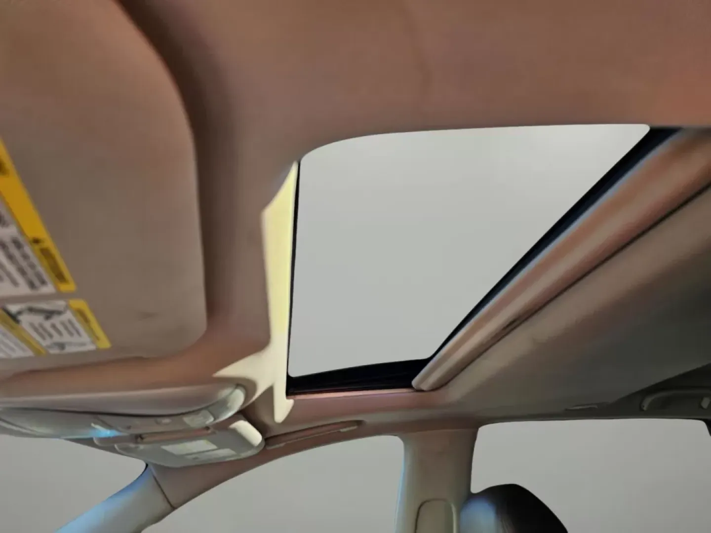 2013 /Java Infiniti JX35 (5N1AL0MNXDC) with an Other engine, located at 804 22nd Ave, Phenix City, AL, 36870, (334) 297-1860, 32.484749, -85.024475 - Explore the open road in style with this stunning 2013 Infiniti JX35, perfect for families and adventurers alike! With its exquisite Midnight Garnet exterior and luxurious Java leather interior, this SUV combines elegance with functionality, making it a fantastic choice for anyone looking to elevate - Photo#9