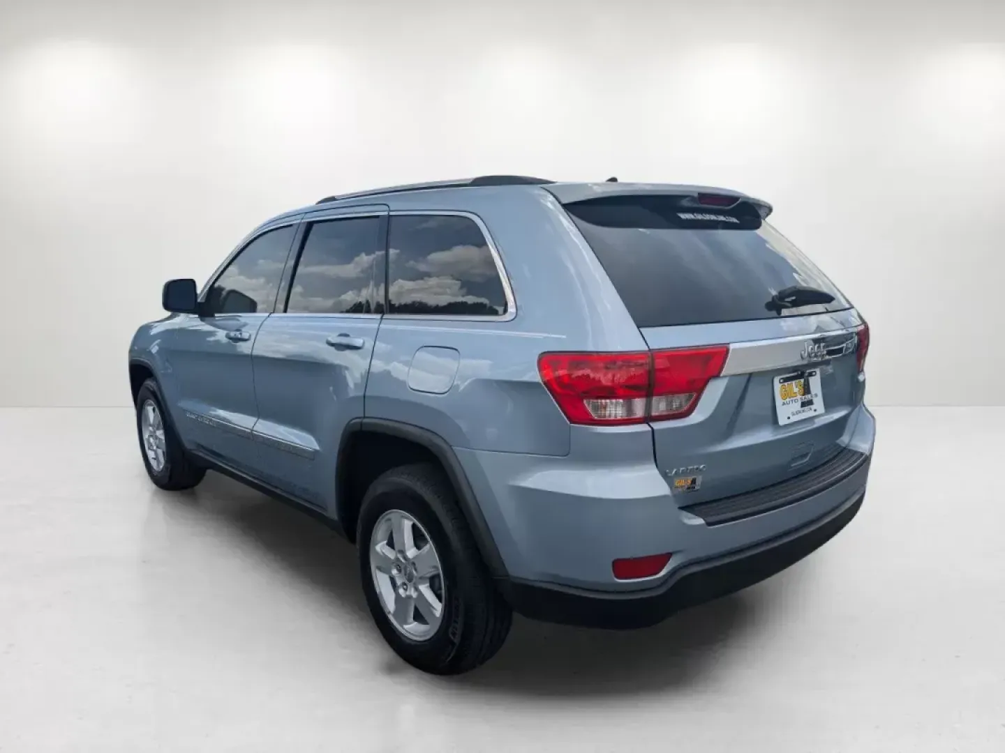 2013 /Black Jeep Grand Cherokee Laredo (1C4RJEAG2DC) with an Gas/Ethanol V6 3.6L/220 engine, 5-Speed Automatic transmission, located at 5115 14th Ave., Columbus, GA, 31904, (706) 323-0345, 32.511494, -84.971046 - **Unleash Your Adventurous Spirit with the 2013 Jeep Grand Cherokee Laredo Ideal for Family Road Trips and Daily Commutes!**<br /> <br /> Are you dreaming of weekend getaways or a reliable companion for your daily commute? Look no further than the 2013 Jeep Grand Cherokee Laredo, now available at G - Photo#6