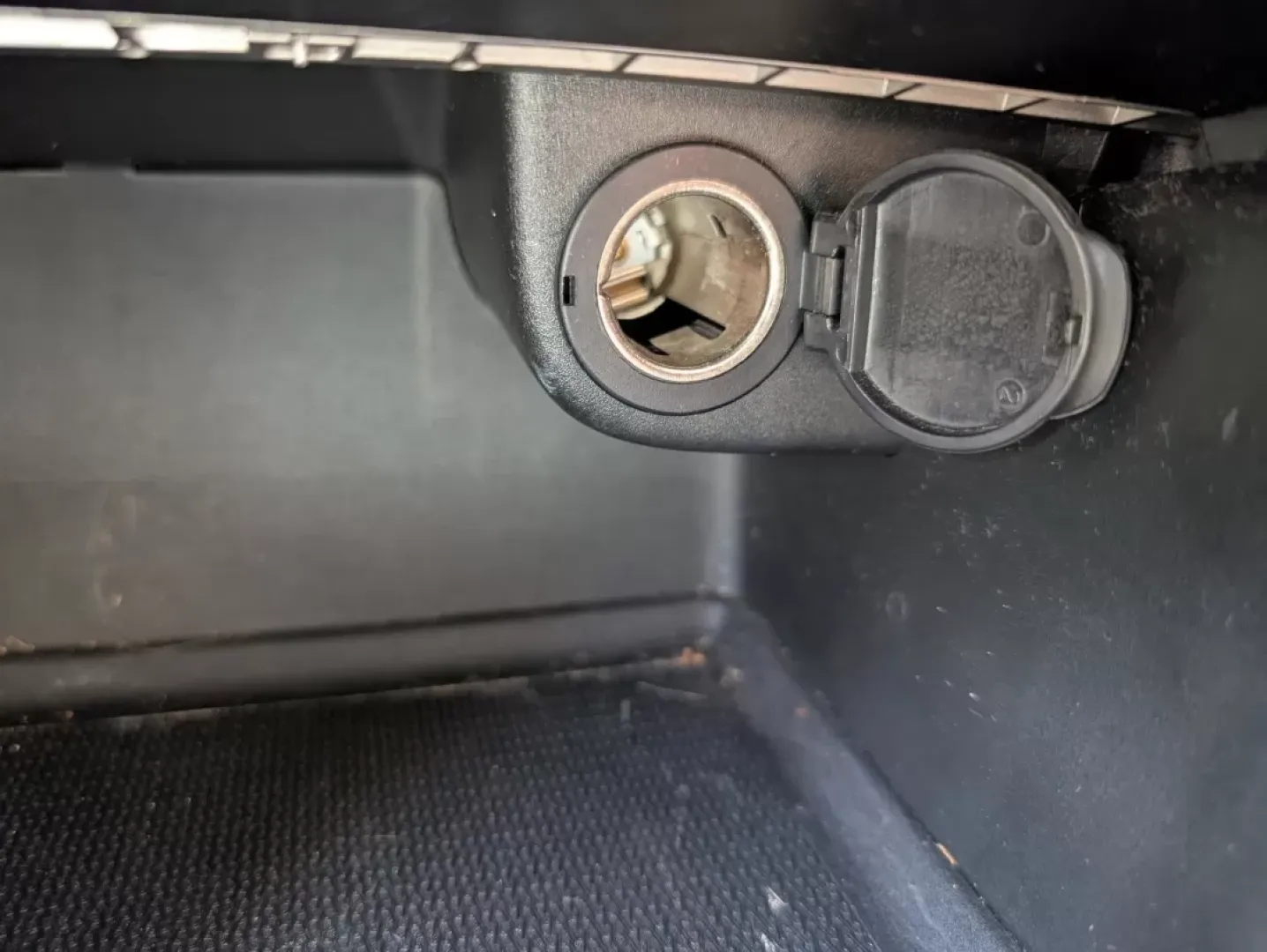 2013 /Black Jeep Grand Cherokee Laredo (1C4RJFAG5DC) with an Other engine, located at 521 Old Farm Lane Rd, Prattville, AL, 36066, (334) 325-1505, 32.482460, -86.416367 - Discover adventure and comfort with this versatile 2013 Jeep Grand Cherokee Laredo, perfect for families on the go or anyone seeking an exhilarating weekend escape. This Sport Utility Vehicle (SUV) effortlessly combines rugged performance with modern conveniences, making it an ideal choice for navig - Photo#11