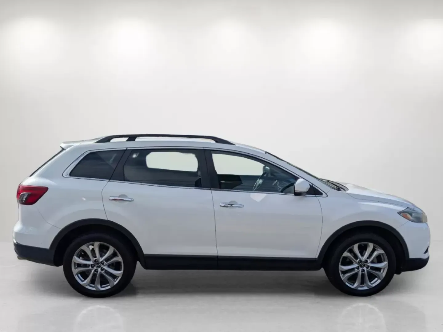 2013 Mazda CX-9 Grand Touring (JM3TB2DA1D0) with an Other engine, located at 3959 U.S. 80 W, Phenix City, AL, 36870, (334) 297-4885, 32.469296, -85.135185 - **Discover Adventure with the 2013 Mazda CX-9 Grand Touring at Gils Auto - Your Trusted Buy Here Pay Here Dealership in Phenix City, AL!**<br /> <br /> Are you ready to elevate your family adventures? The 2013 Mazda CX-9 Grand Touring is the perfect companion for your journeys, whether it's a weeken - Photo#3