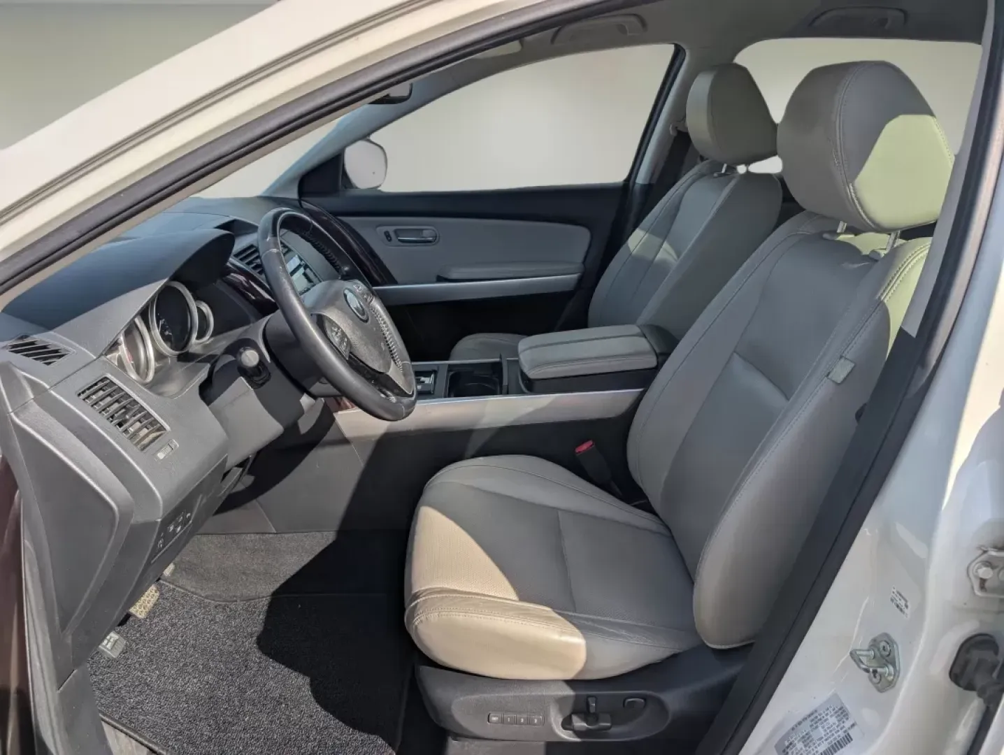 2013 Mazda CX-9 Grand Touring (JM3TB2DA1D0) with an Other engine, located at 3959 U.S. 80 W, Phenix City, AL, 36870, (334) 297-4885, 32.469296, -85.135185 - **Discover Adventure with the 2013 Mazda CX-9 Grand Touring at Gils Auto - Your Trusted Buy Here Pay Here Dealership in Phenix City, AL!**<br /> <br /> Are you ready to elevate your family adventures? The 2013 Mazda CX-9 Grand Touring is the perfect companion for your journeys, whether it's a weeken - Photo#8
