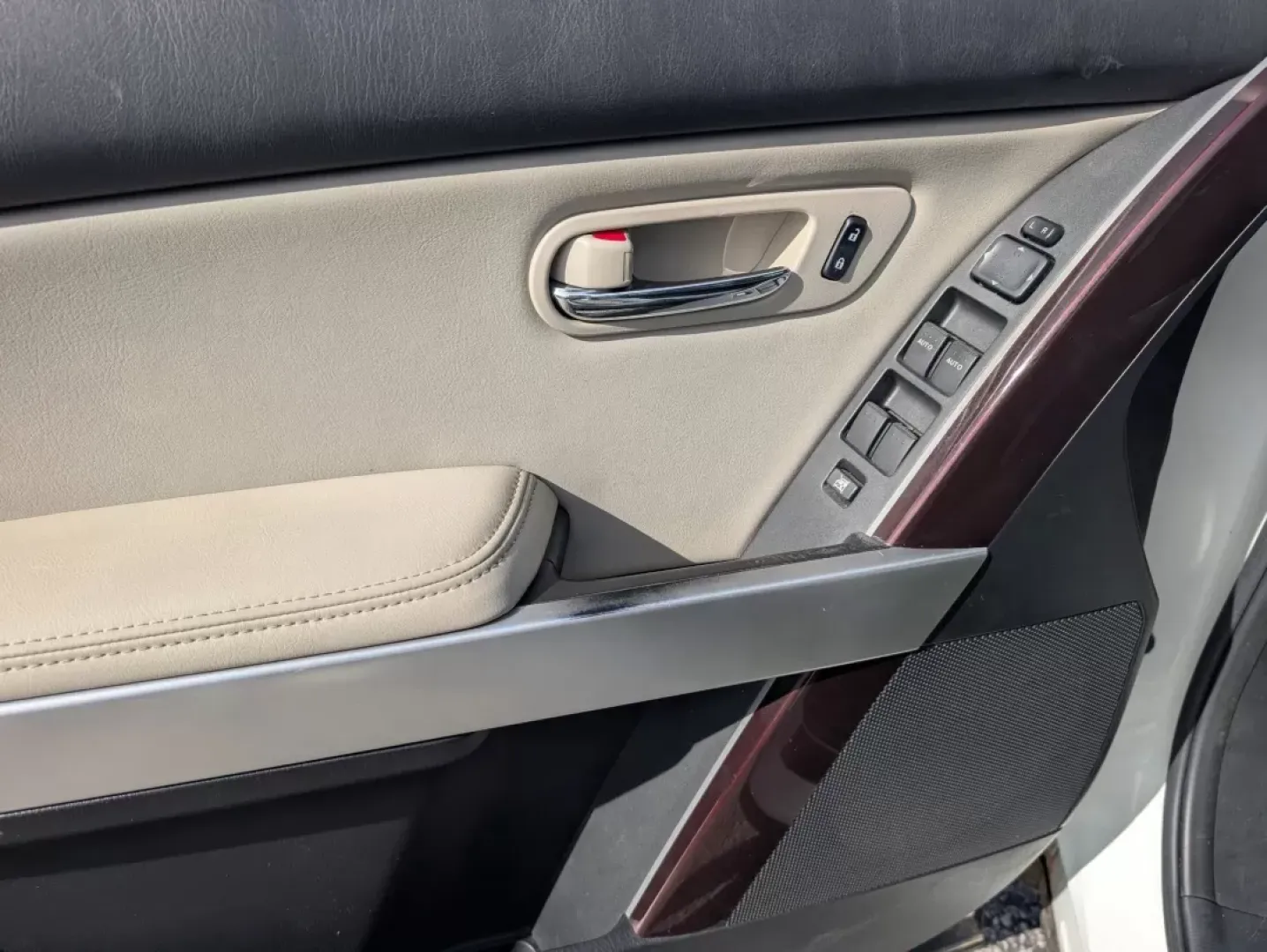 2013 Mazda CX-9 Grand Touring (JM3TB2DA1D0) with an Other engine, located at 3959 U.S. 80 W, Phenix City, AL, 36870, (334) 297-4885, 32.469296, -85.135185 - **Discover Adventure with the 2013 Mazda CX-9 Grand Touring at Gils Auto - Your Trusted Buy Here Pay Here Dealership in Phenix City, AL!**<br /> <br /> Are you ready to elevate your family adventures? The 2013 Mazda CX-9 Grand Touring is the perfect companion for your journeys, whether it's a weeken - Photo#16