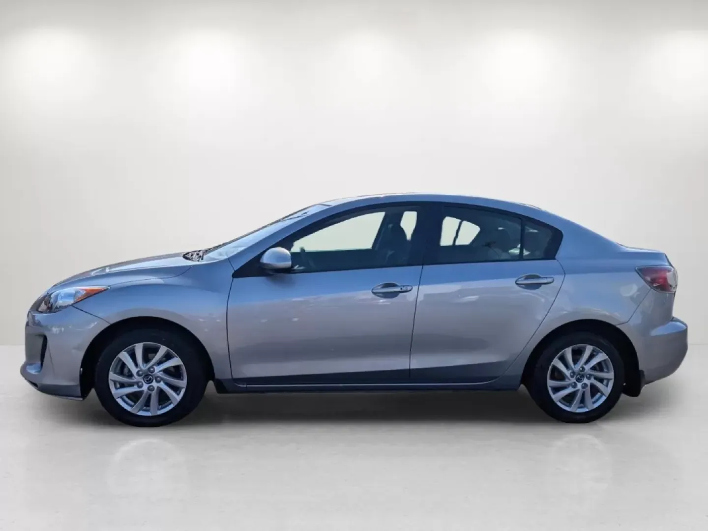 2013 Mazda Mazda3 i Grand Touring (JM1BL1W73D1) with an Other engine, located at 521 Old Farm Lane Rd, Prattville, AL, 36066, (334) 325-1505, 32.482460, -86.416367 - **Experience the Open Road with the 2013 Mazda3 i Grand Touring at Gils Auto - Prattville!**<br /> <br /> Are you ready to elevate your daily commute or embark on spontaneous weekend adventures? Look no further! The 2013 Mazda3 i Grand Touring is not just a car-it's your ticket to a lifestyle filled - Photo#8