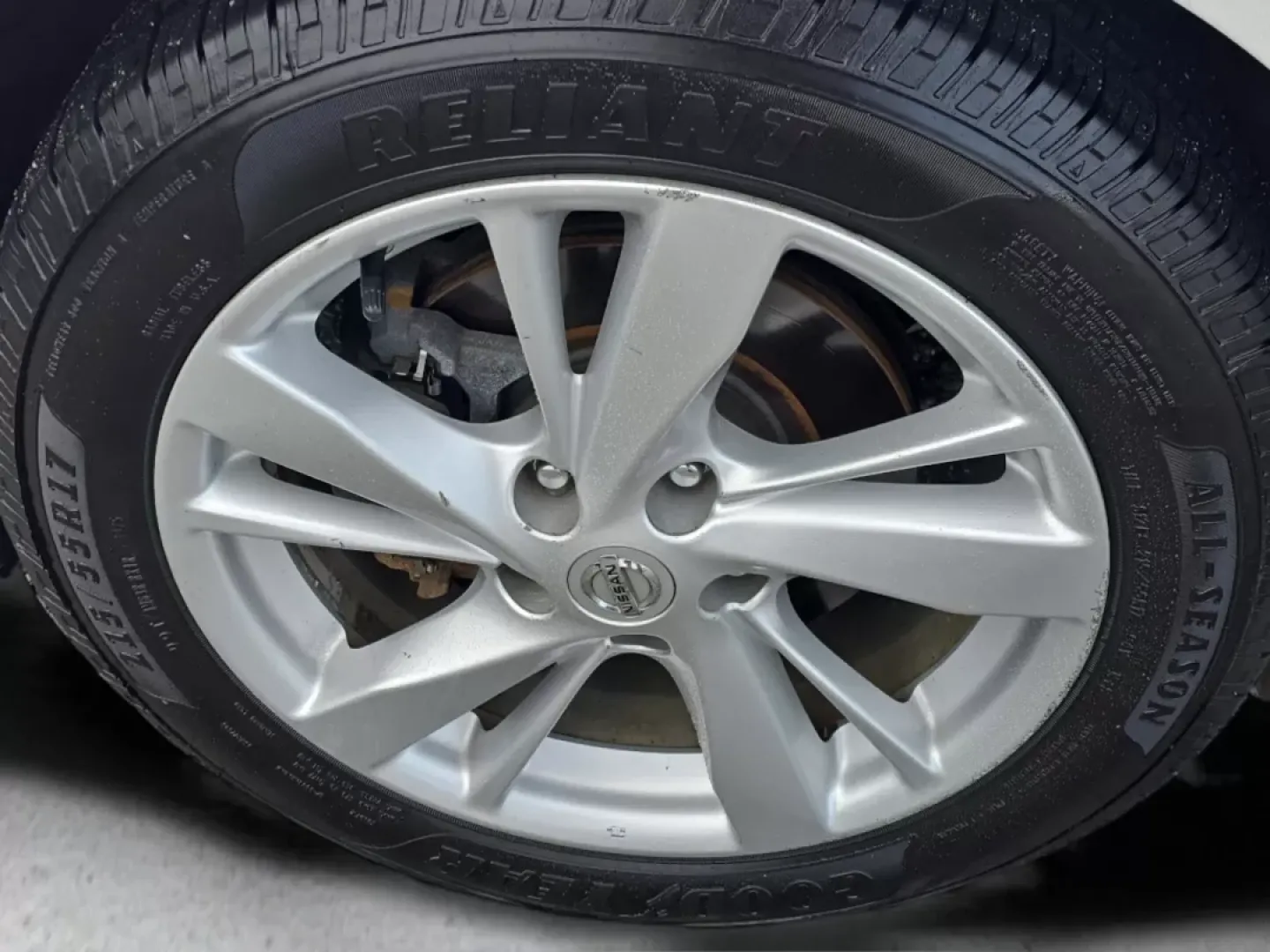 2013 /Charcoal Nissan Altima 2.5 SV (1N4AL3AP0DC) with an Other engine, located at 7000 Northlake Connector, Columbus, GA, 31904, (706) 987-8085, 32.524975, -84.978134 - **Elevate Your Daily Drive with the 2013 Nissan Altima 2.5 SV at Gils Auto!**<br /> <br /> Are you looking for a reliable and stylish sedan that effortlessly fits into your busy lifestyle? The 2013 Nissan Altima 2.5 SV is the perfect companion for daily commutes, weekend getaways, and everything in - Photo#8