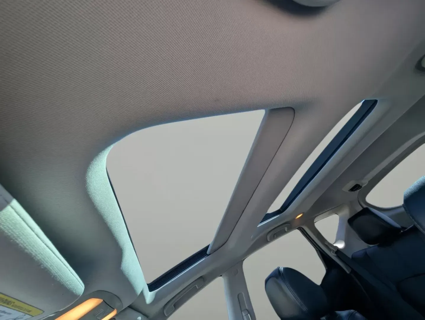 2013 /Black Nissan Murano SL (JN8AZ1MUXDW) with an Other engine, located at 3959 U.S. 80 W, Phenix City, AL, 36870, (334) 297-4885, 32.469296, -85.135185 - **Elevate Your Commute with the 2013 Nissan Murano SL at Gils Auto!**<br /> <br /> Are you ready to transform your daily drive into an enjoyable experience? Meet the 2013 Nissan Murano SL, your ideal companion for long commutes and weekend adventures. With its luxurious interior, advanced technology - Photo#17